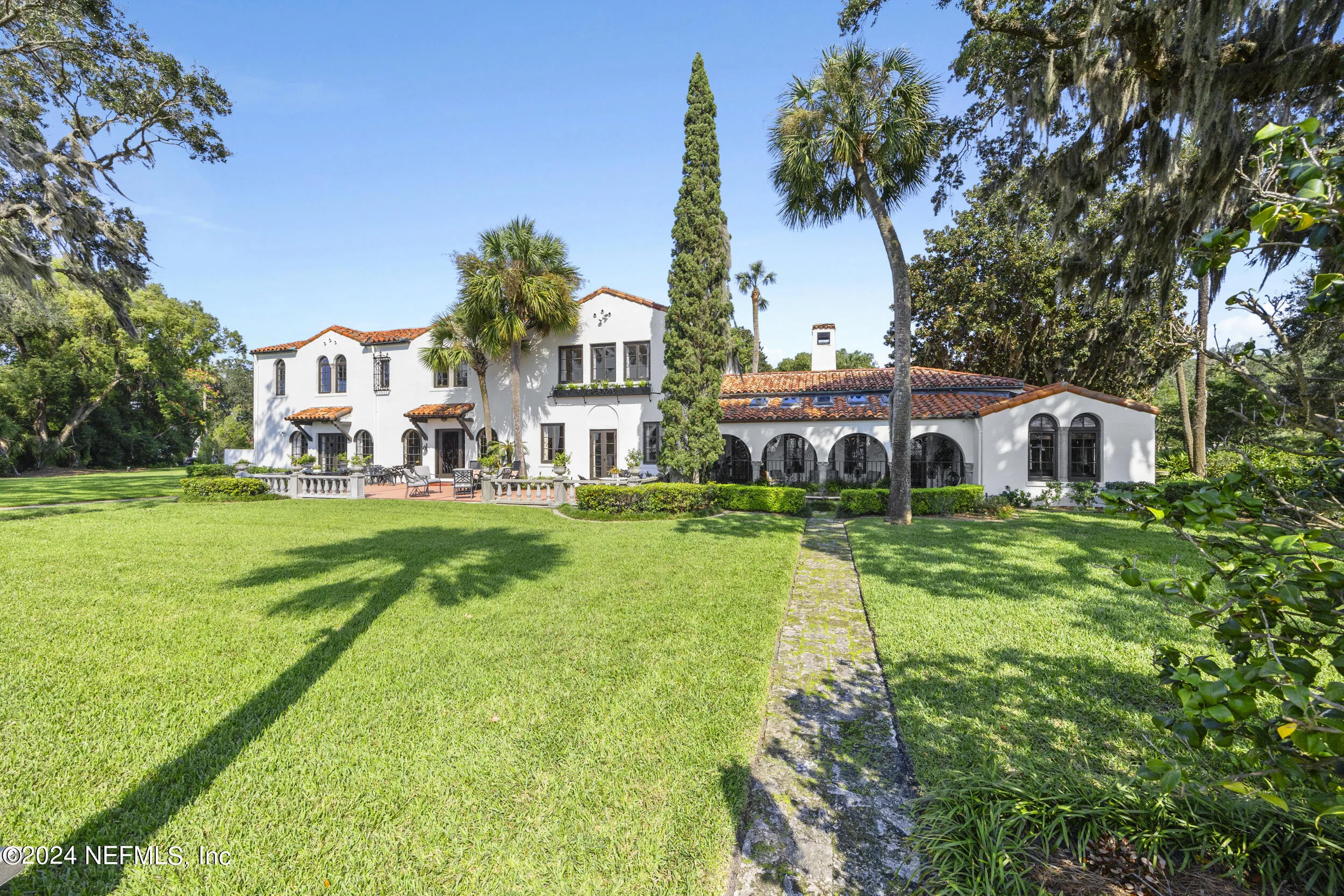 Jacksonville, Florida 32207, United States, 7 Bedrooms Bedrooms, ,6 BathroomsBathrooms,Residential,Pending,37715