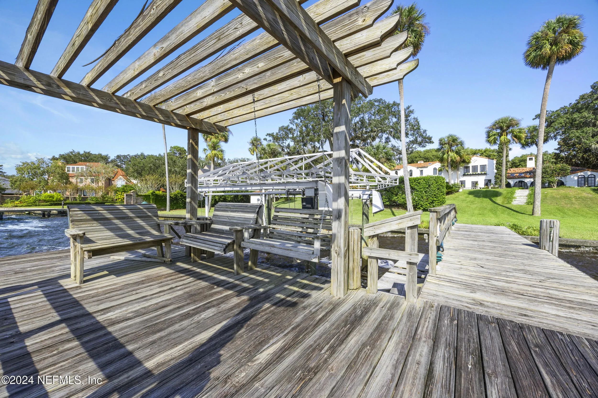 Jacksonville, Florida 32207, United States, 7 Bedrooms Bedrooms, ,6 BathroomsBathrooms,Residential,Pending,37715