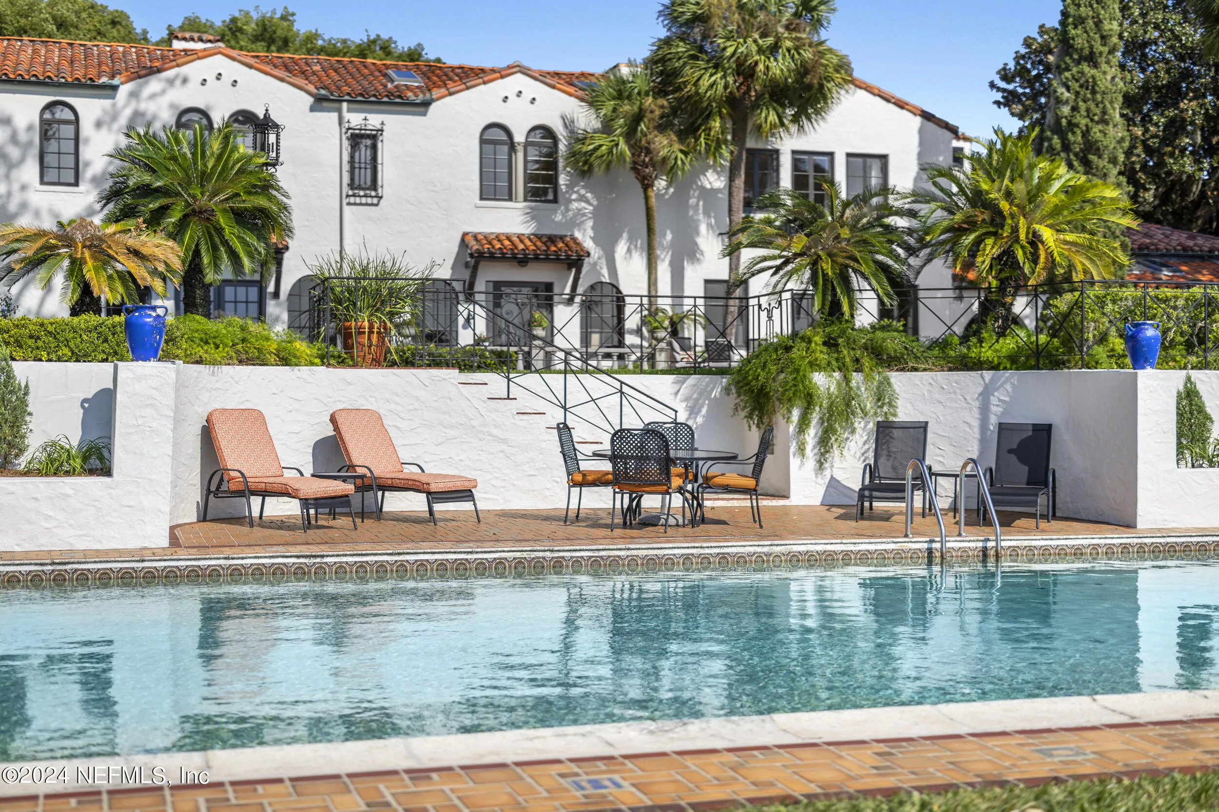 Jacksonville, Florida 32207, United States, 7 Bedrooms Bedrooms, ,6 BathroomsBathrooms,Residential,Pending,37715