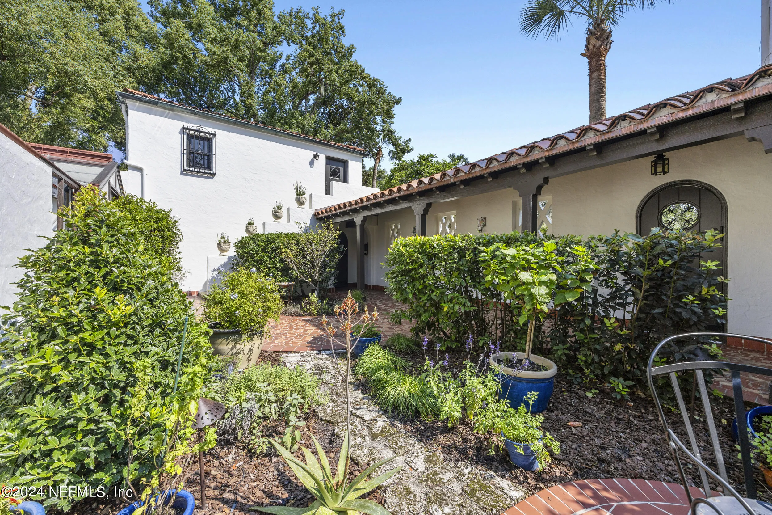 Jacksonville, Florida 32207, United States, 7 Bedrooms Bedrooms, ,6 BathroomsBathrooms,Residential,Pending,37715