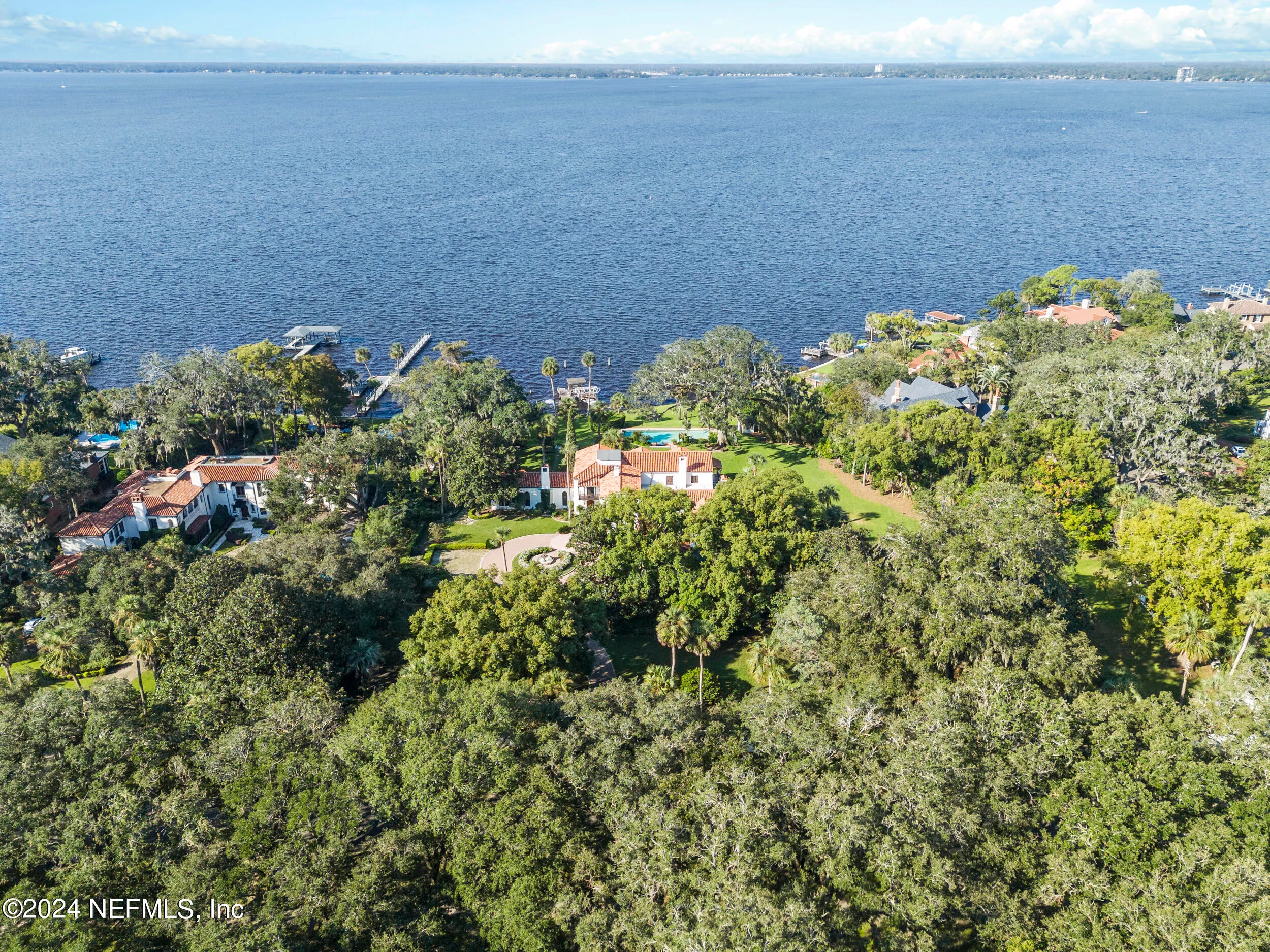 Jacksonville, Florida 32207, United States, 7 Bedrooms Bedrooms, ,6 BathroomsBathrooms,Residential,Pending,37715