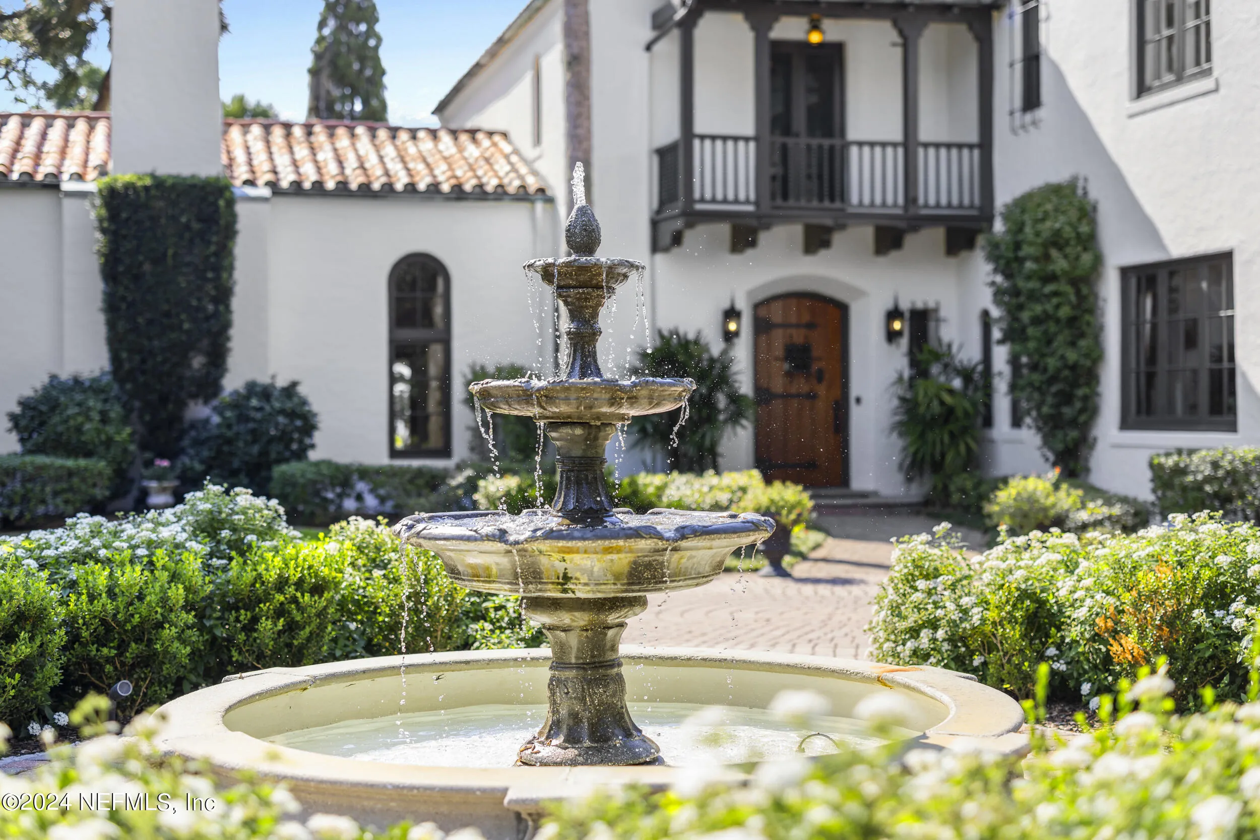 Jacksonville, Florida 32207, United States, 7 Bedrooms Bedrooms, ,6 BathroomsBathrooms,Residential,Pending,37715