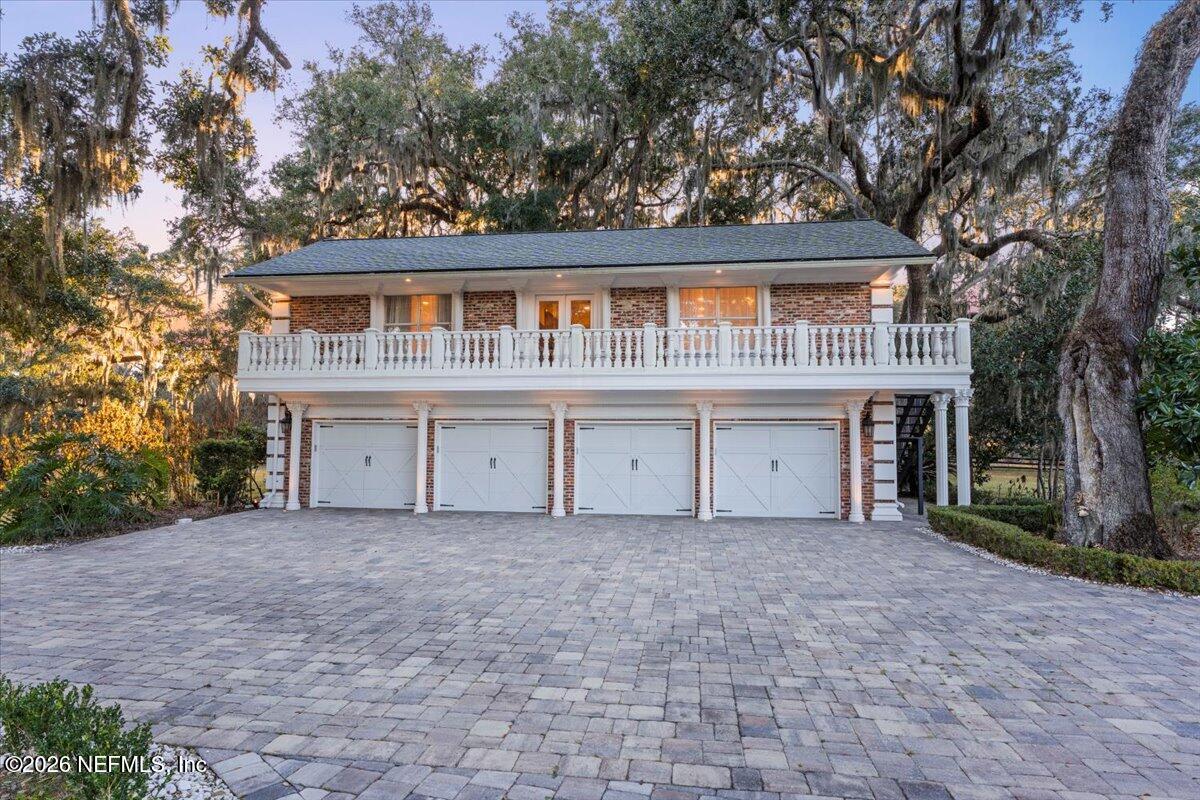 1370 MOSS CREEK Drive