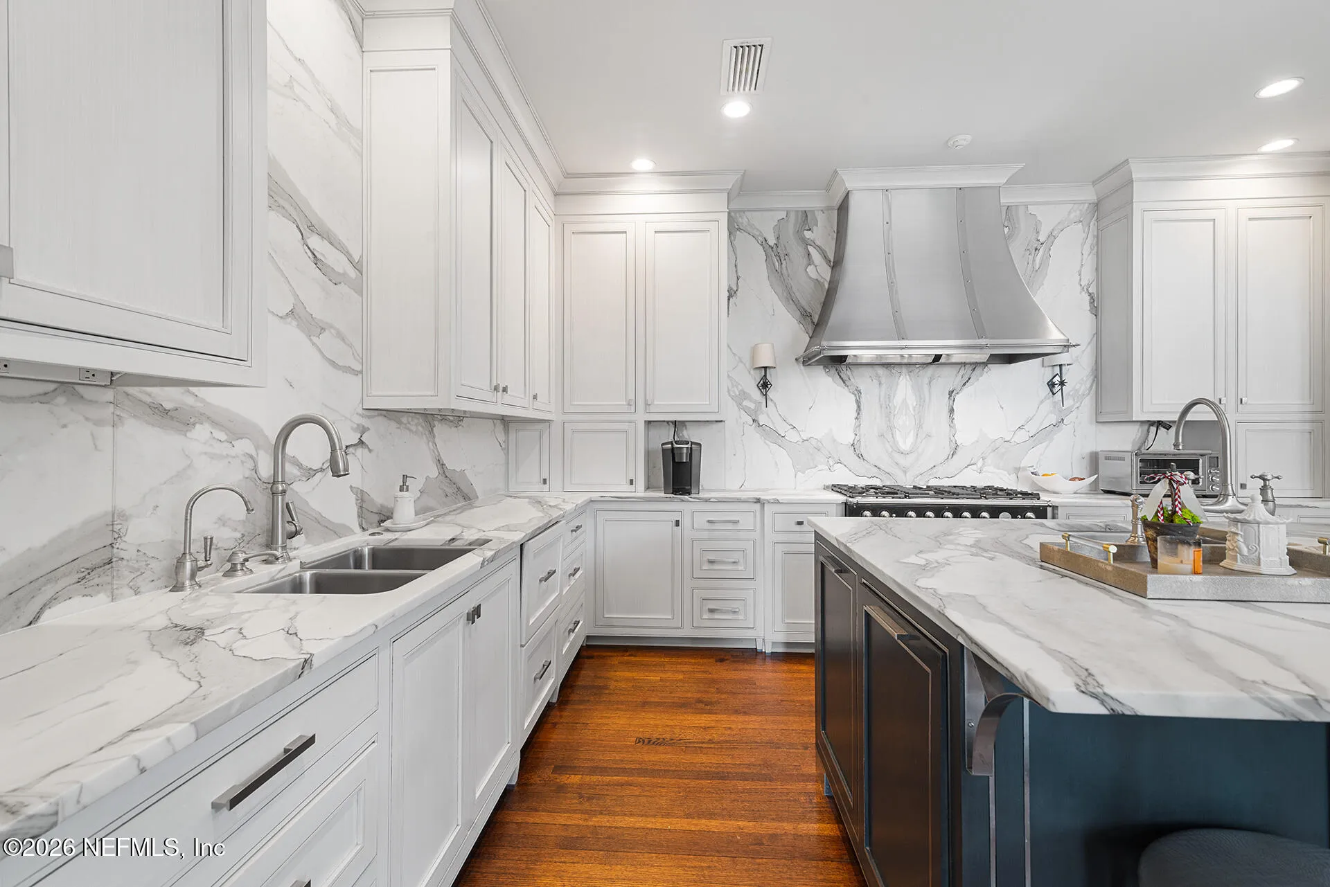 Perched along prestigious Ortega Boulevard, this stunning, gorgeous wh – image 12