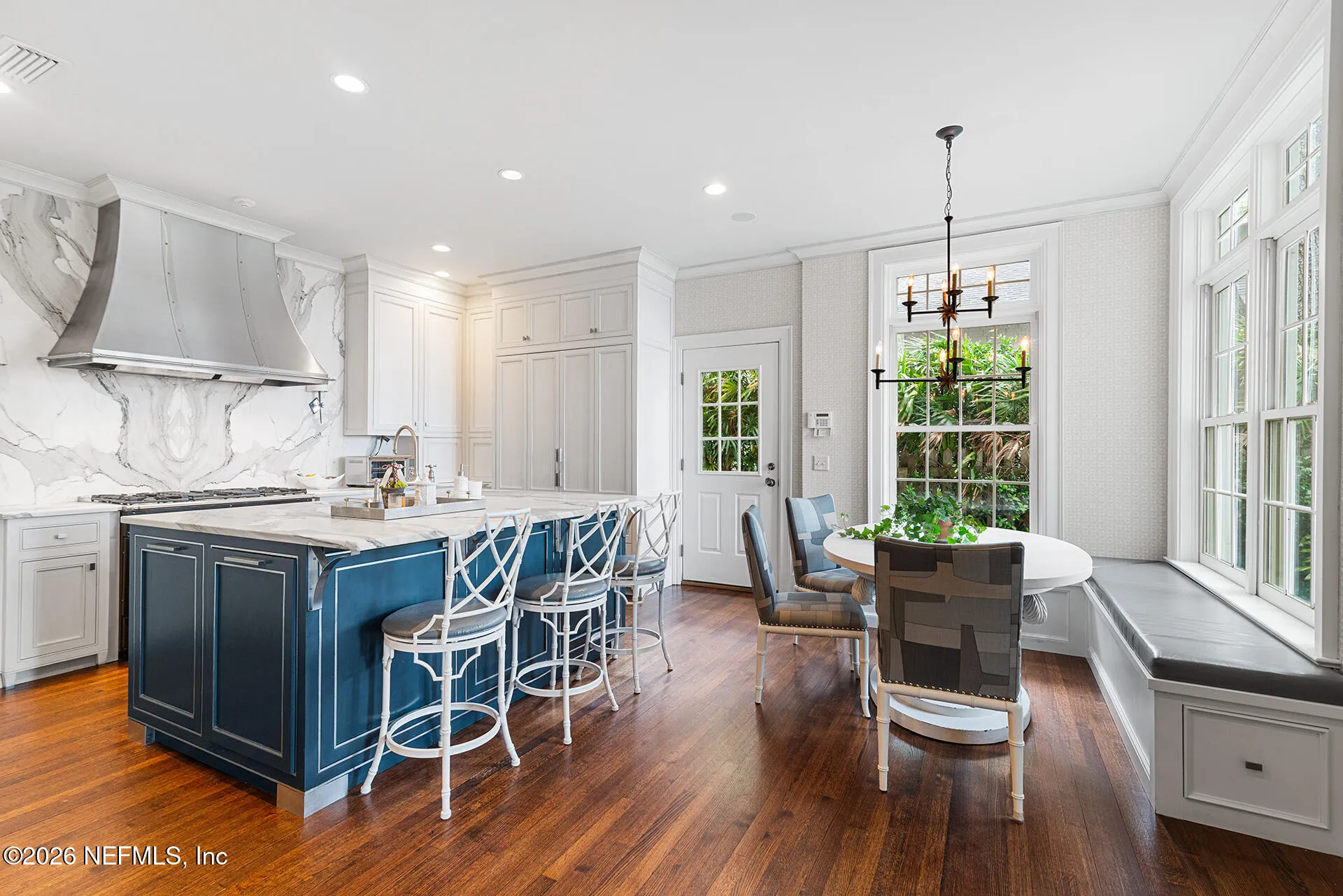 Perched along prestigious Ortega Boulevard, this stunning, gorgeous wh – image 35