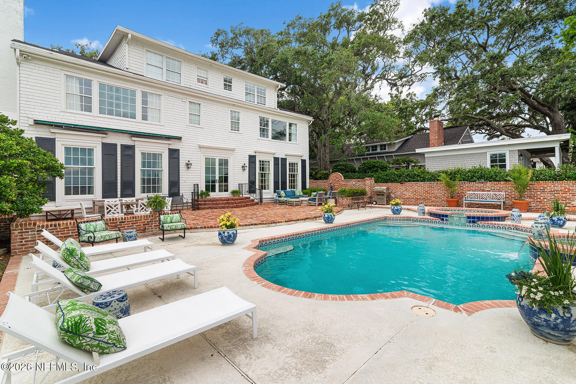 Perched along prestigious Ortega Boulevard, this stunning, gorgeous wh – image 28