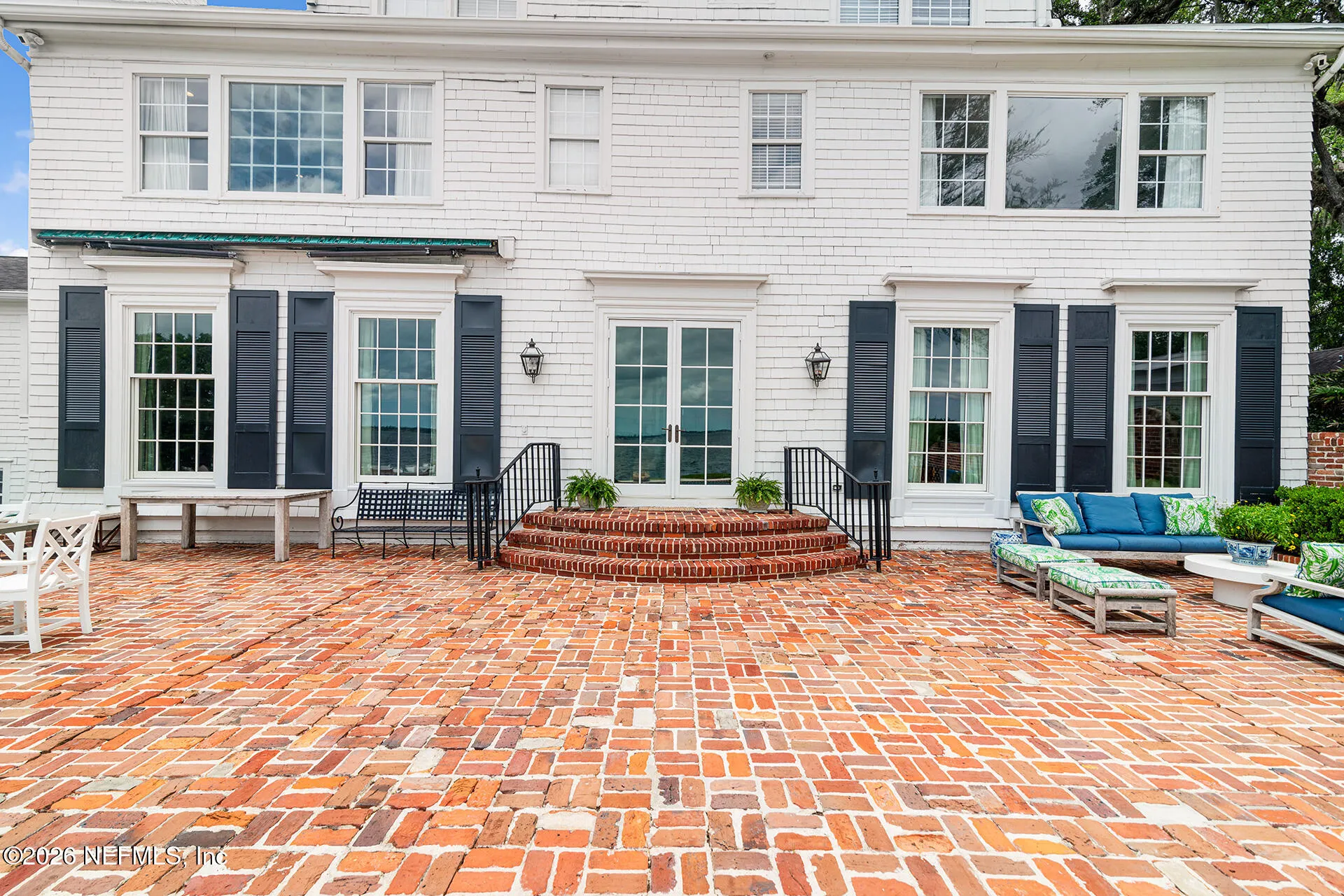 Perched along prestigious Ortega Boulevard, this stunning, gorgeous wh – image 30