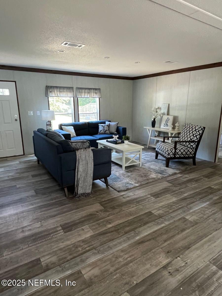 6015 PICKETTVILLE Road