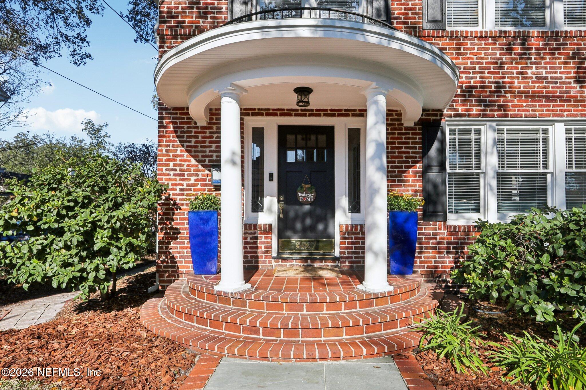 3527 RIVERSIDE Avenue