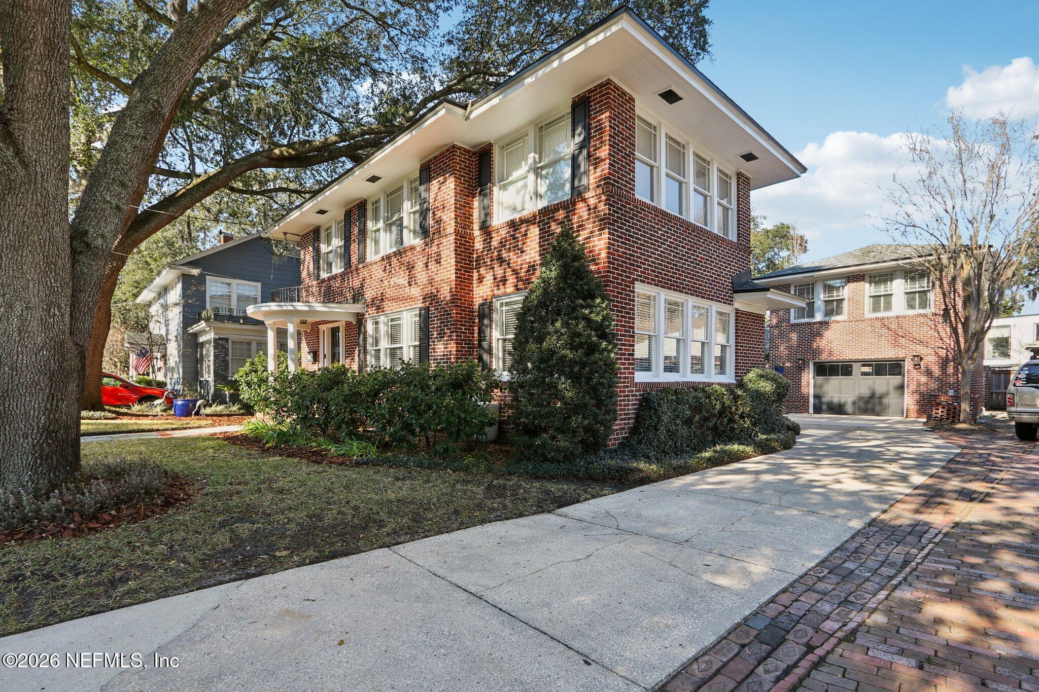 3527 RIVERSIDE Avenue