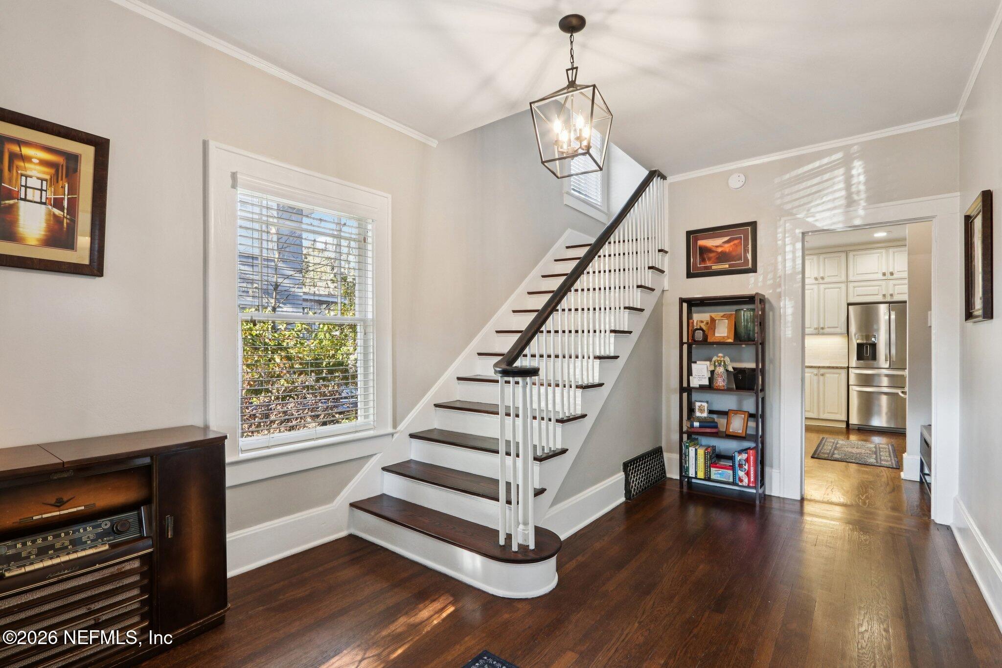 3527 RIVERSIDE Avenue