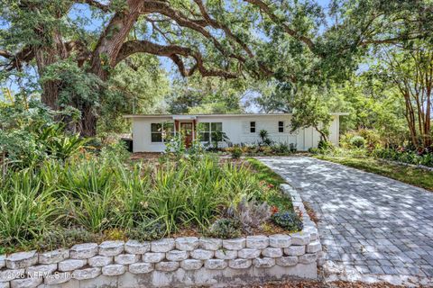 Photo of 8924 LOPEZ Court, Jacksonville, FL 32216 (MLS # 2143529)