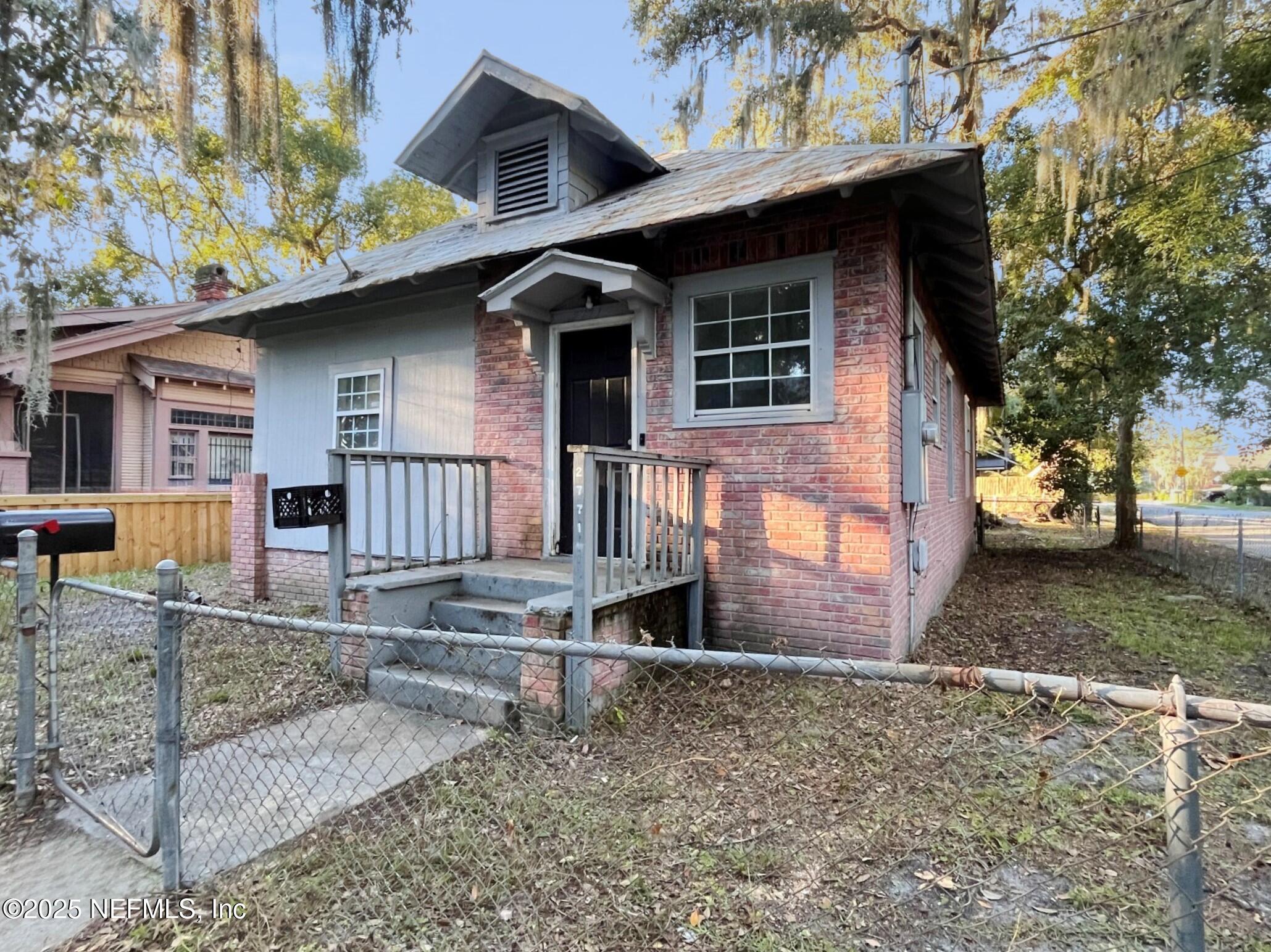 2771 SUNNYSIDE Street