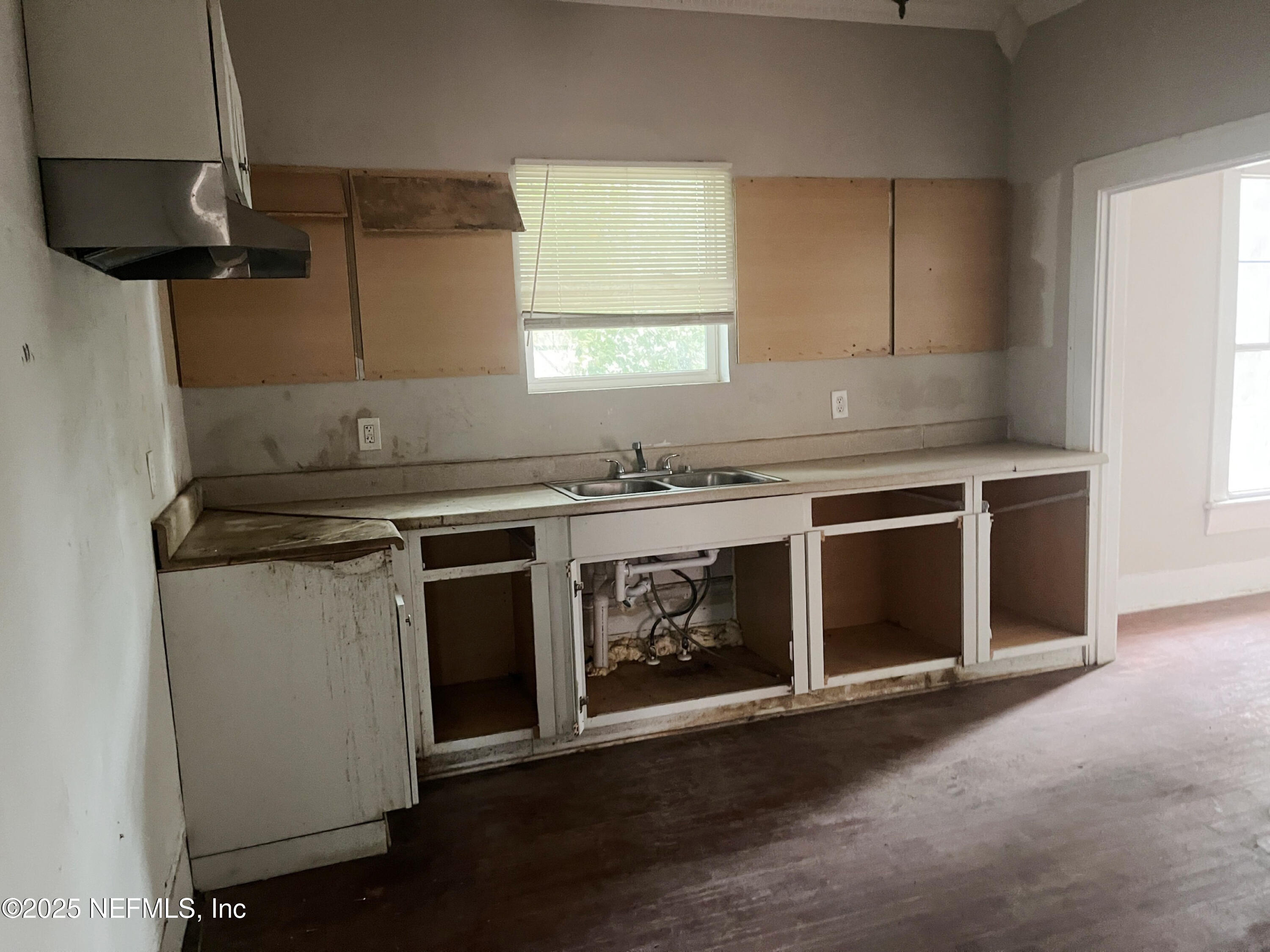 2771 SUNNYSIDE Street