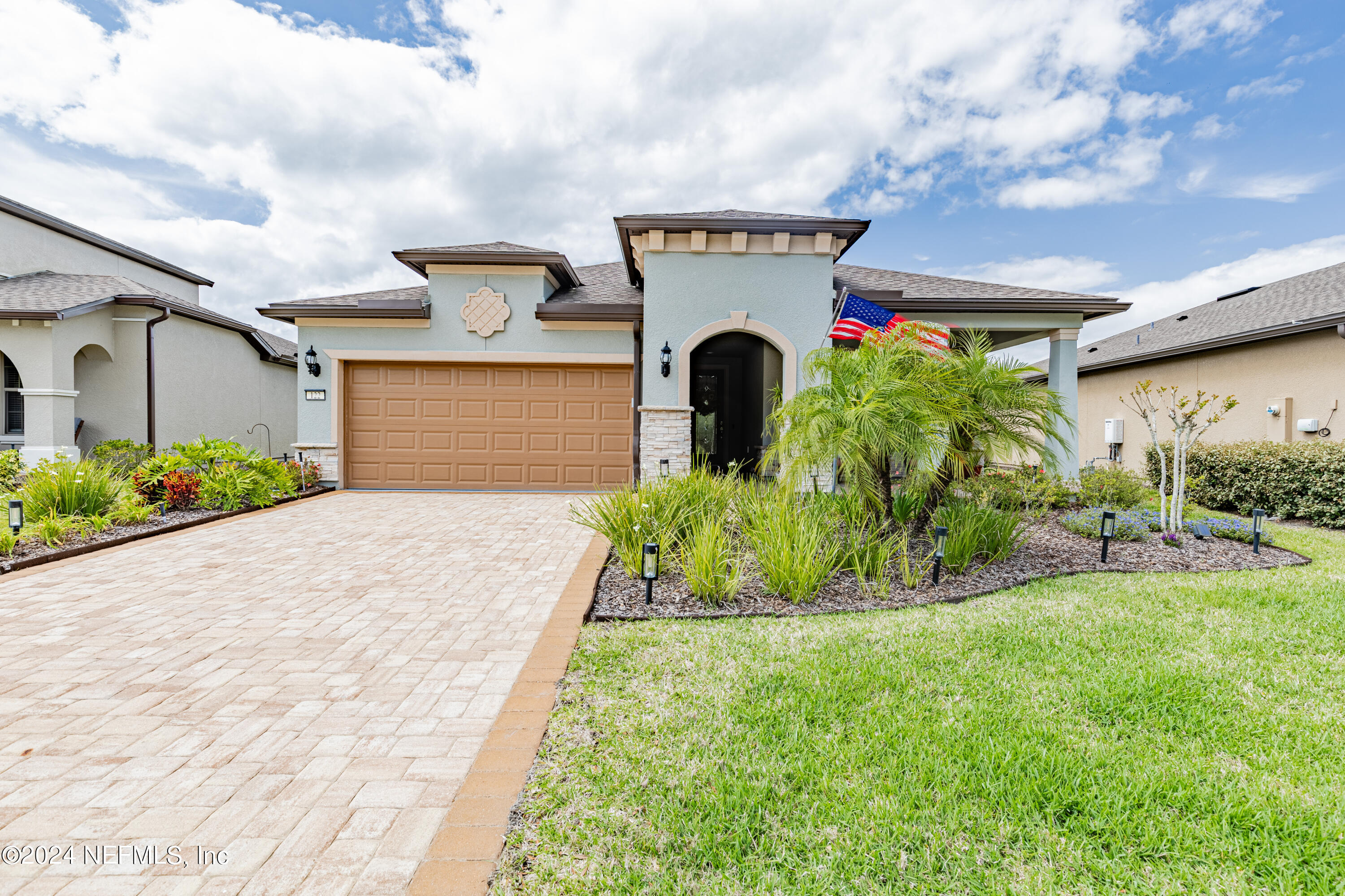 St Augustine, FL home for sale located at 122 Bridge Oak Lane, St Augustine, FL 32095