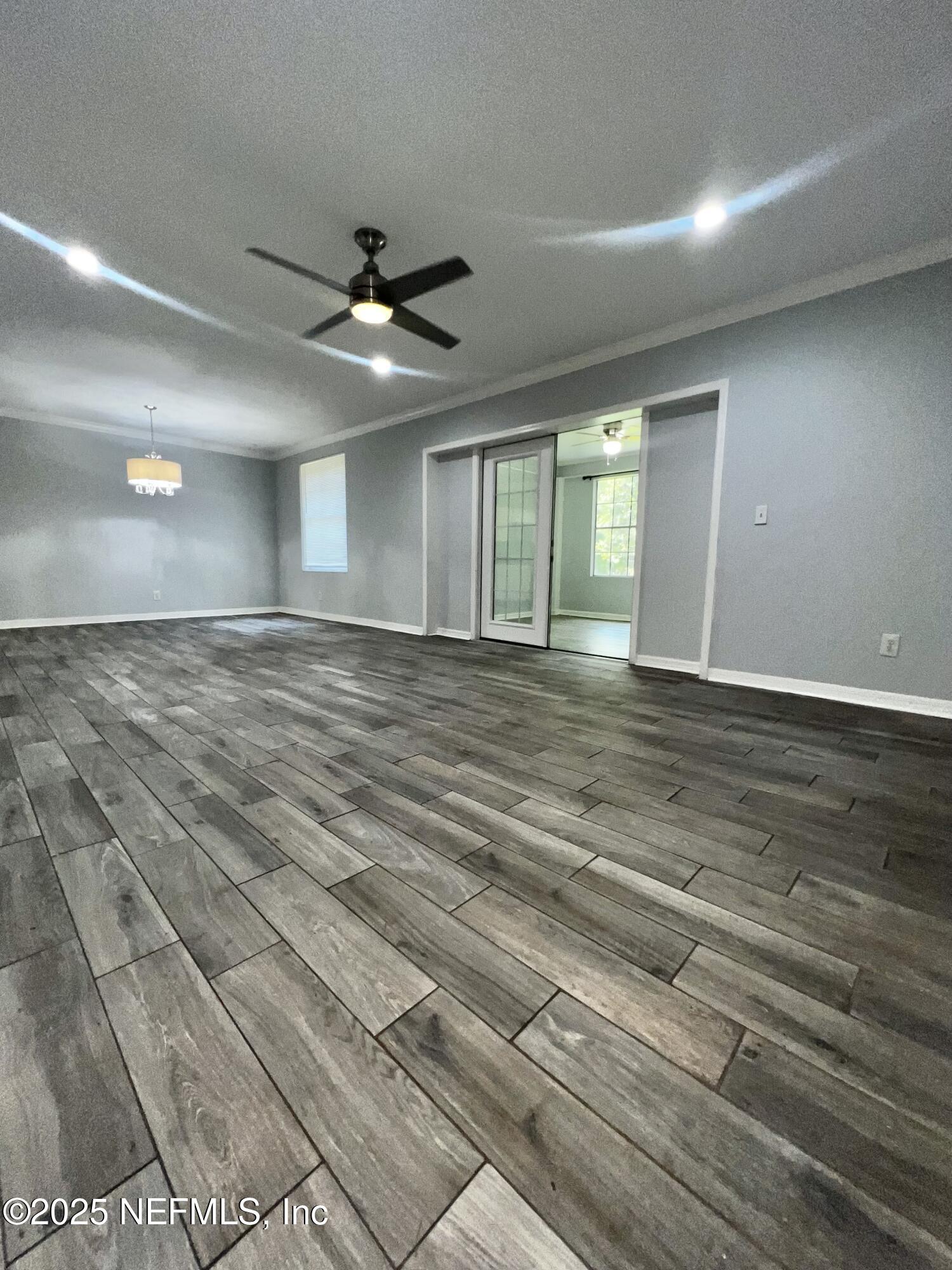 4325 PLAZA GATE Lane 201