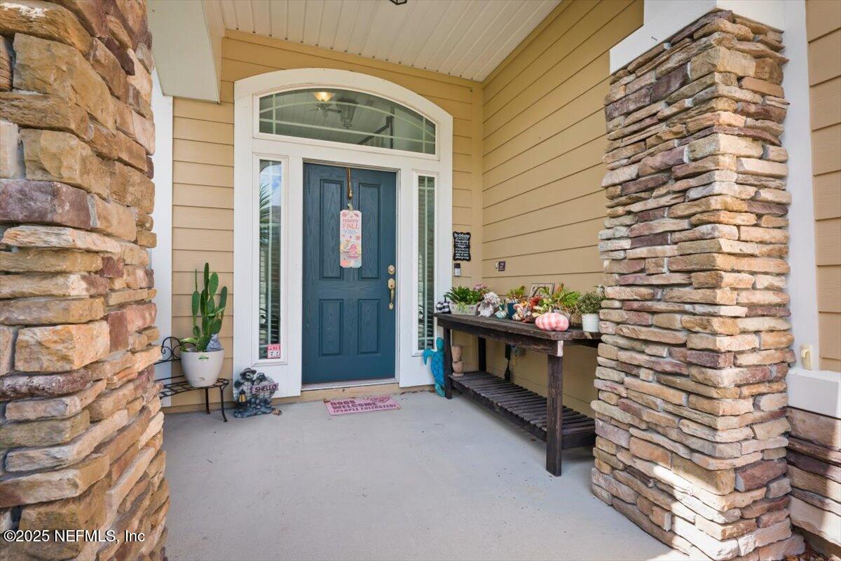 7037 AZALEA GROVE Drive