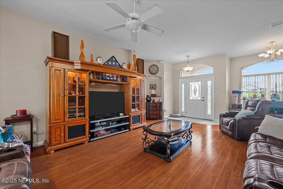 45 E DIAMOND Drive