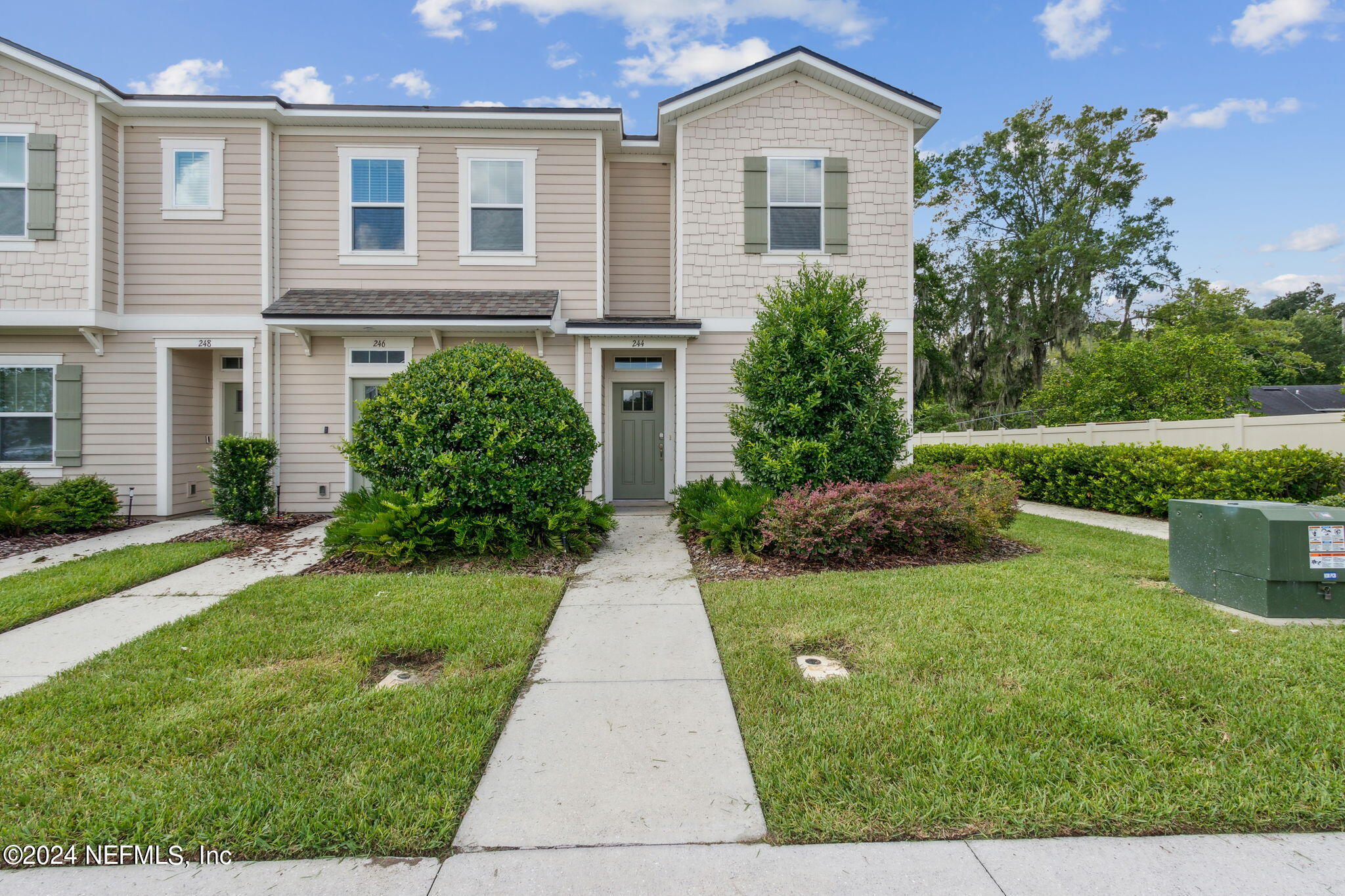 View Jacksonville, FL 32218 townhome