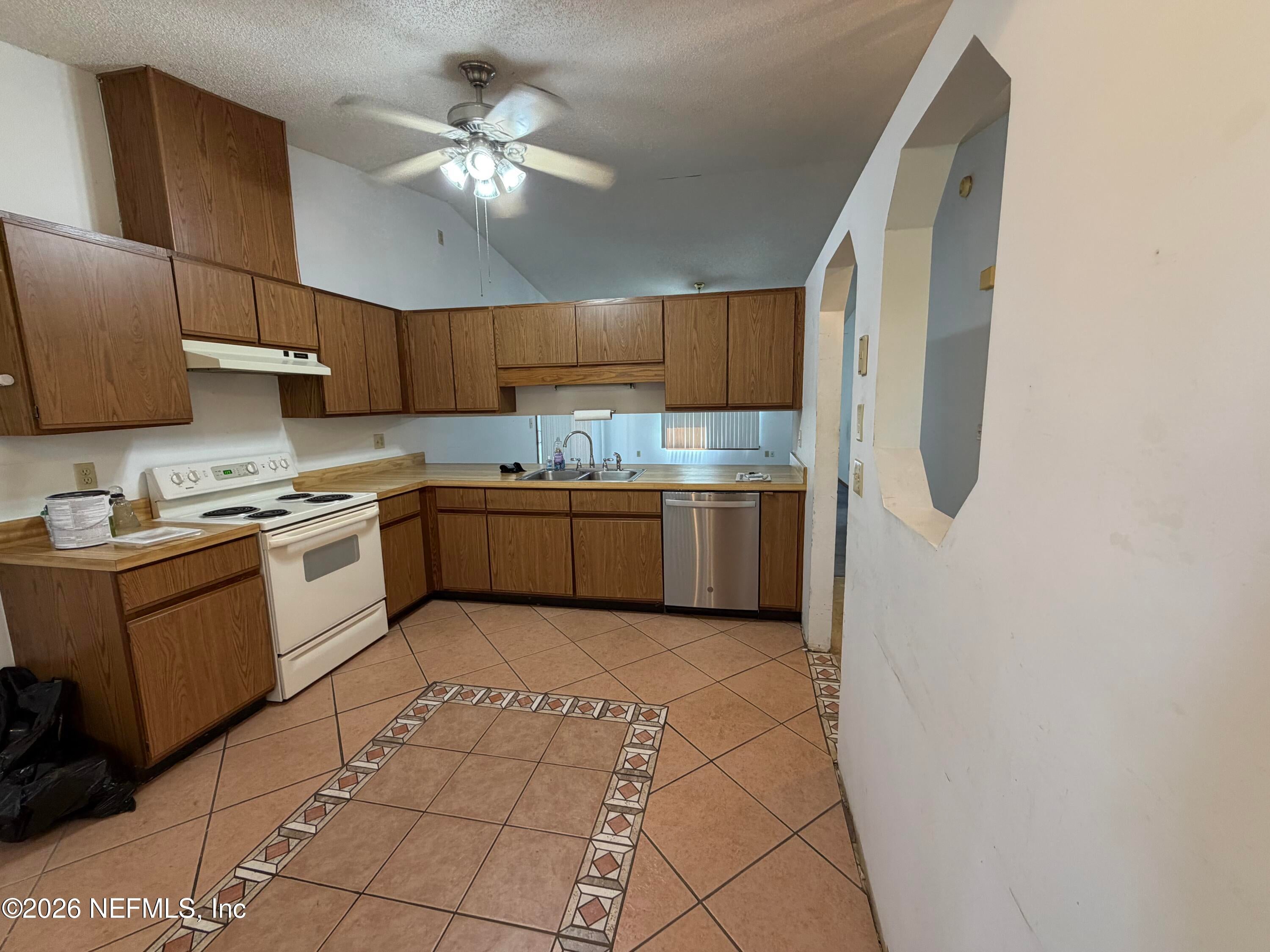 1796 KILLARN Circle