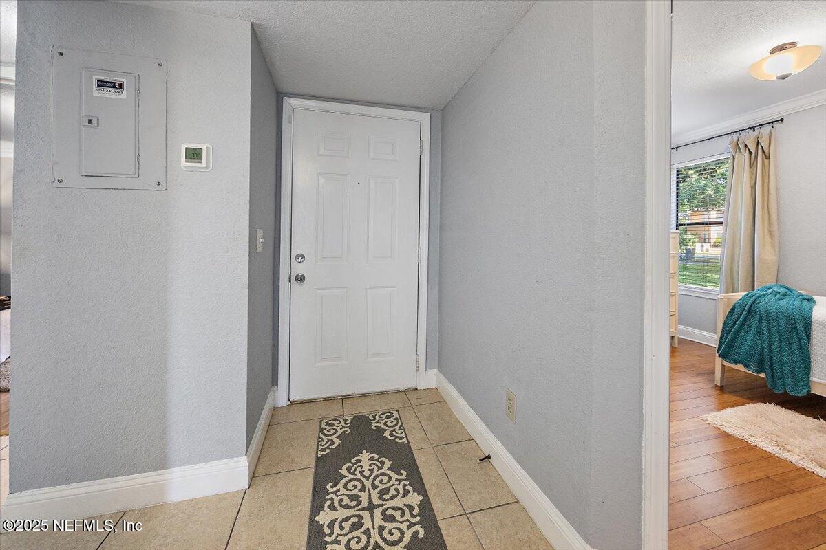 870 CORAL REEF Way