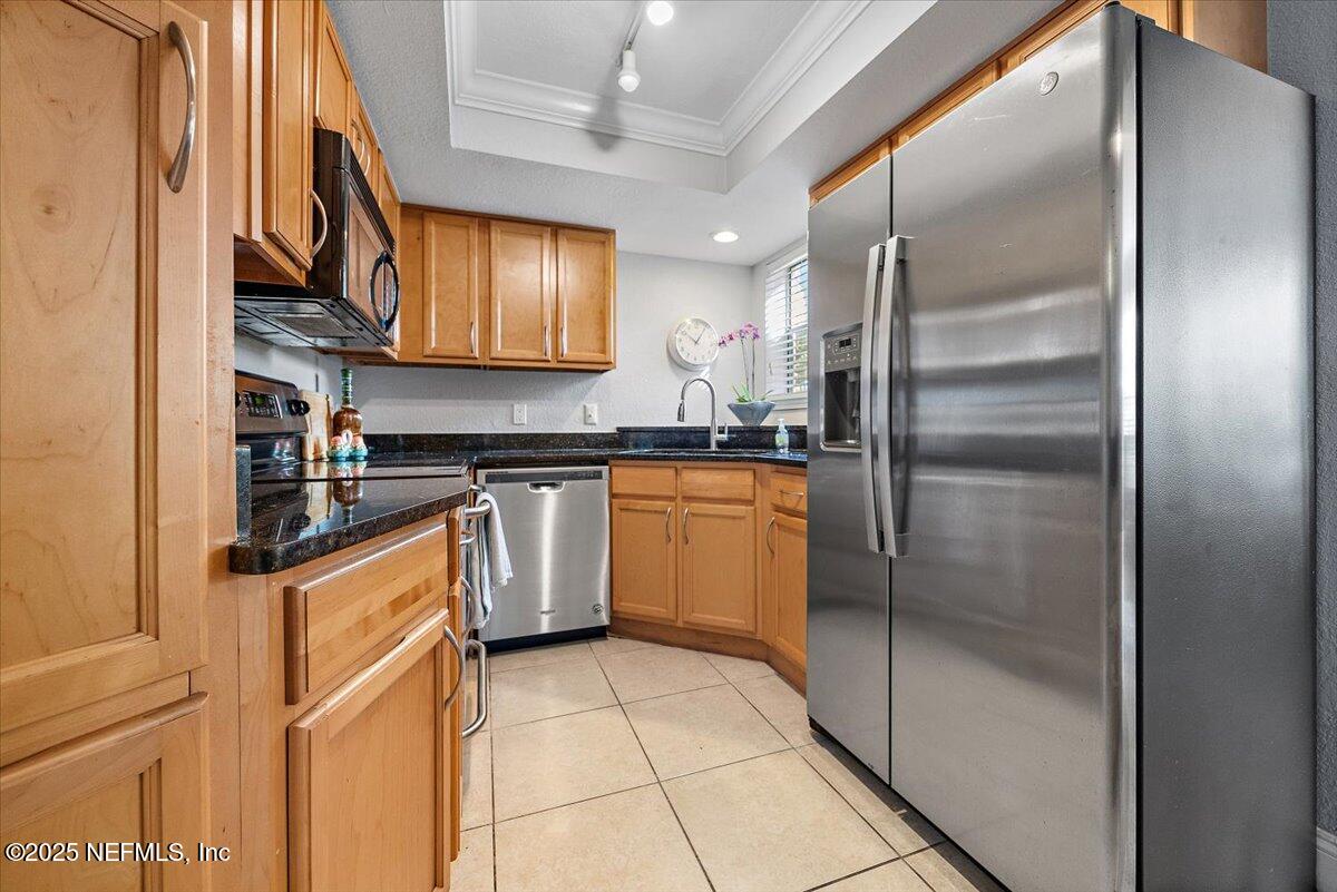 870 CORAL REEF Way