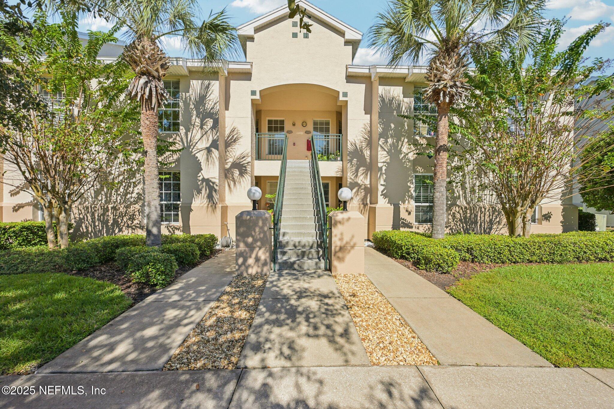 1810 PRESTWICK Place