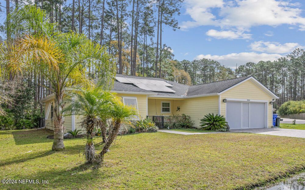 St Augustine, FL home for sale located at 4044 Red Pine Lane, St Augustine, FL 32086