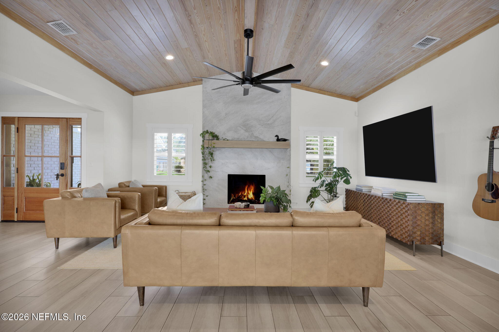 4148 TIDEVIEW Drive