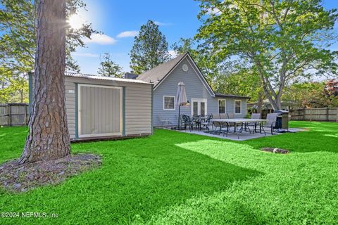 A home in Middleburg