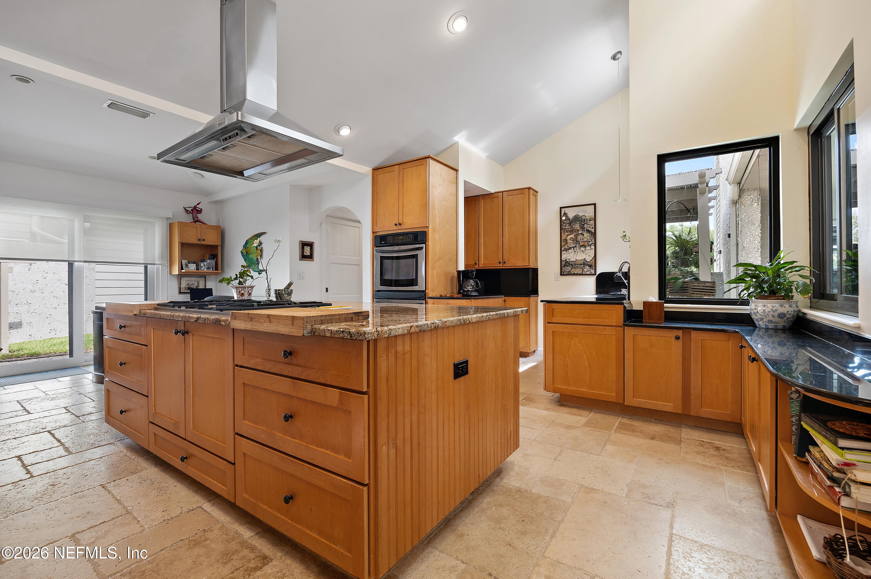 31 LAKE JULIA Drive S