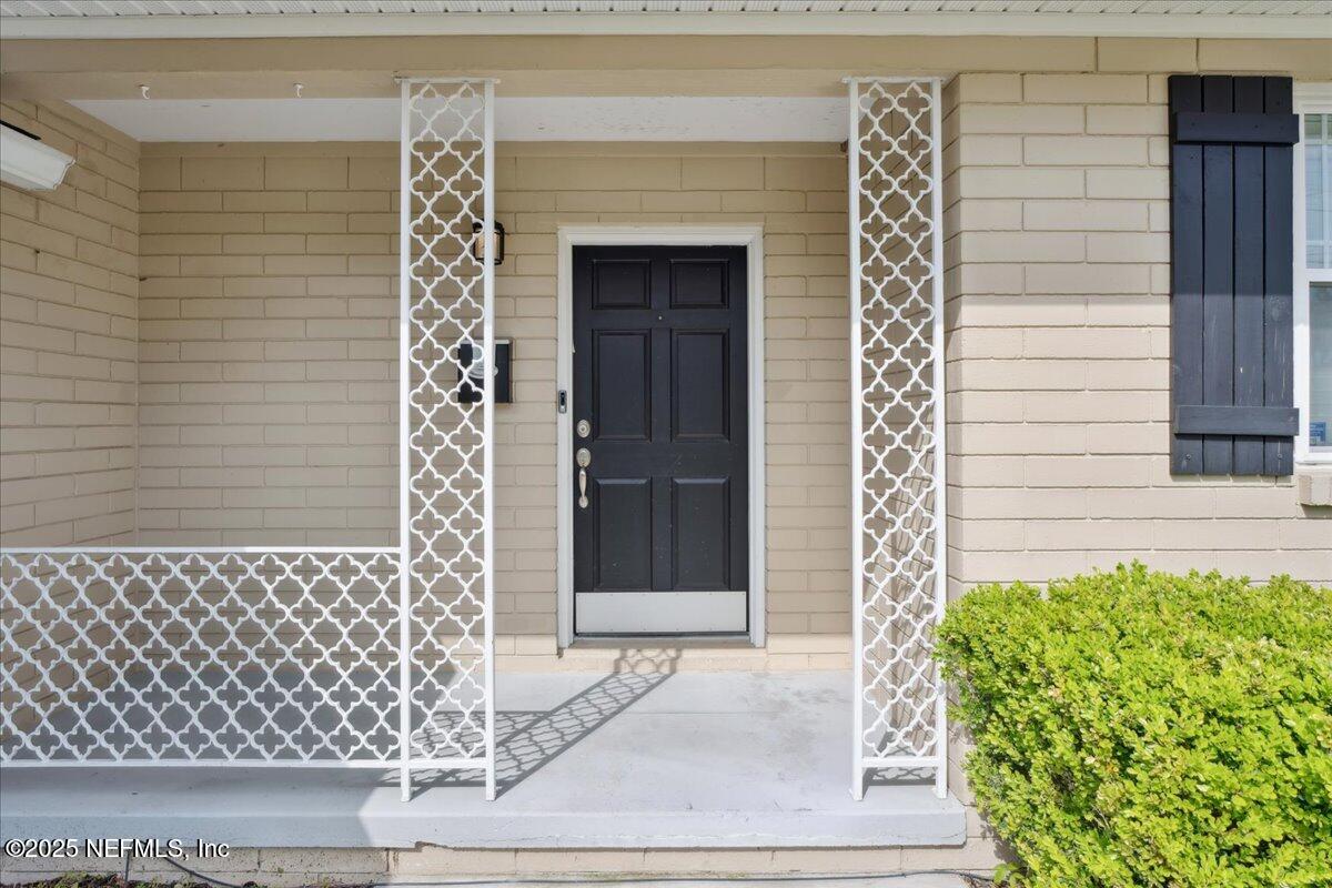 3546 EDGEWATER Drive