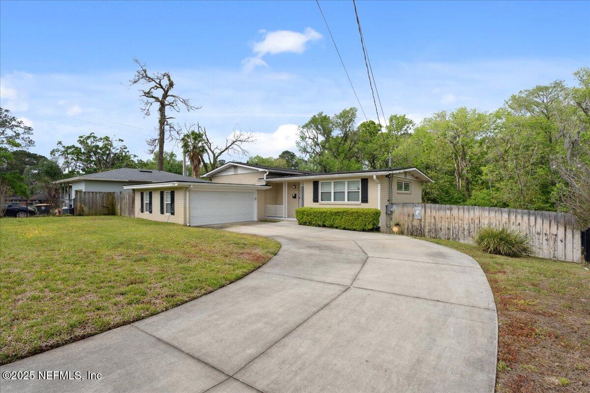 3546 EDGEWATER Drive