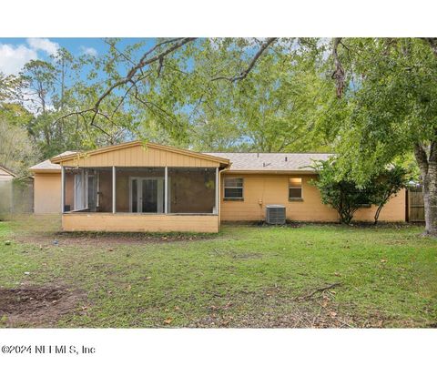 A home in Middleburg