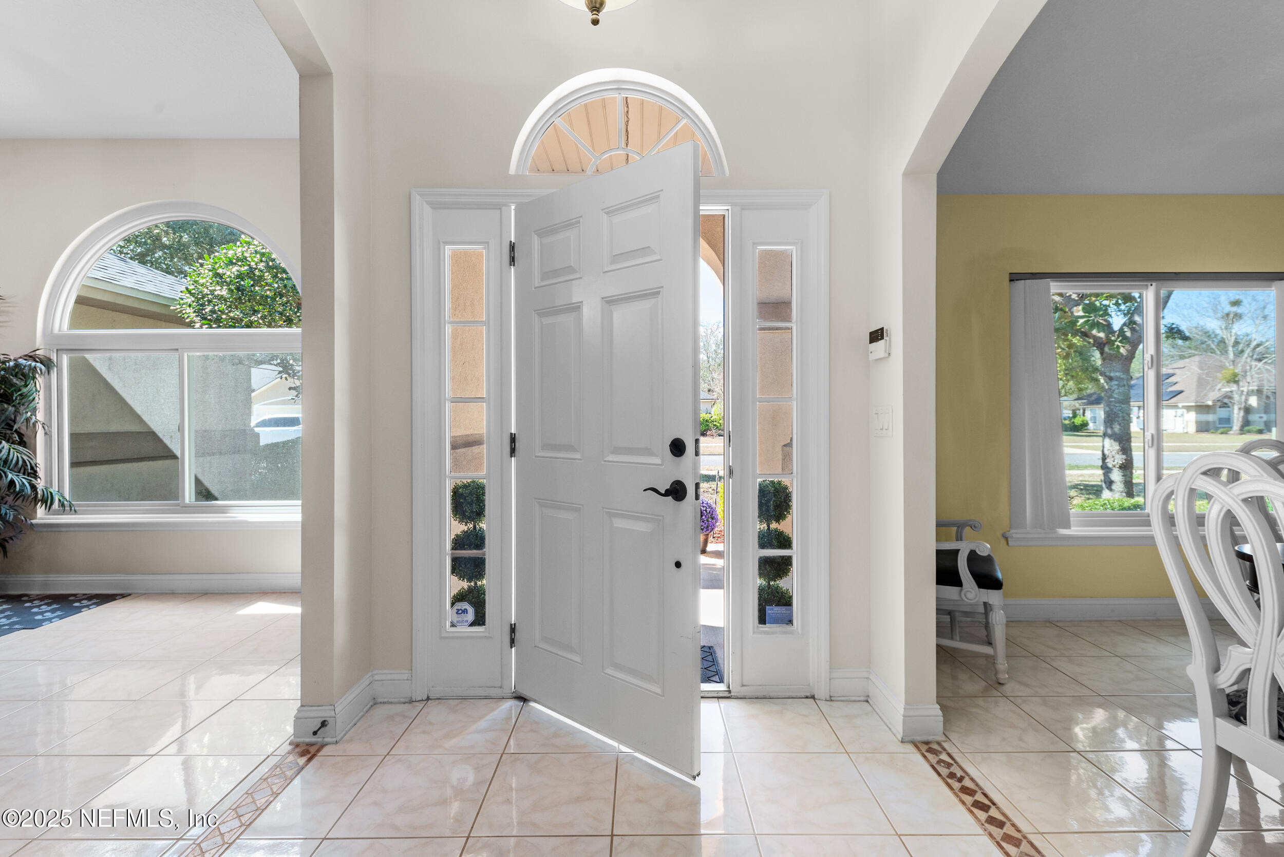 388 MARTIN LAKES Drive W