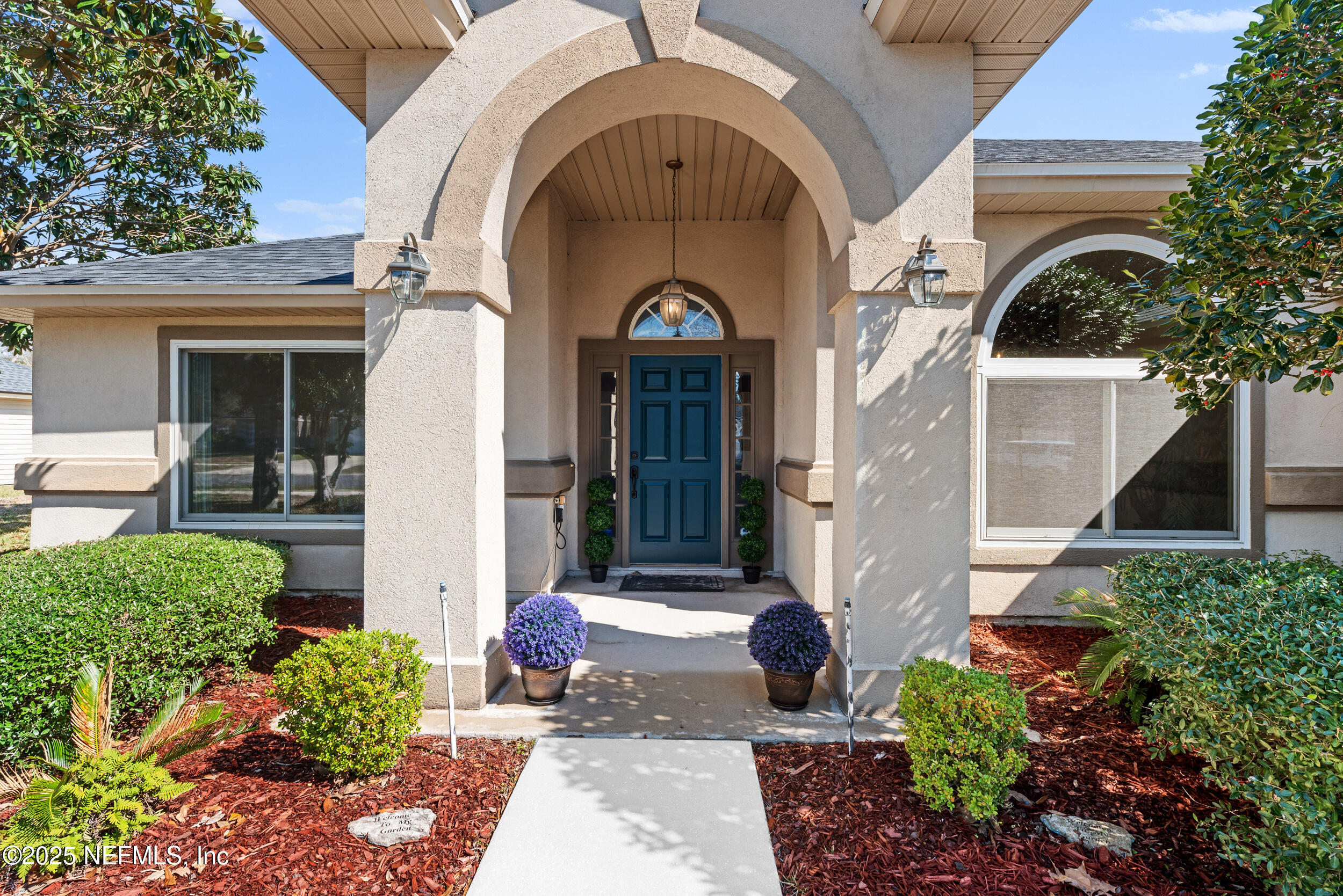 388 MARTIN LAKES Drive W