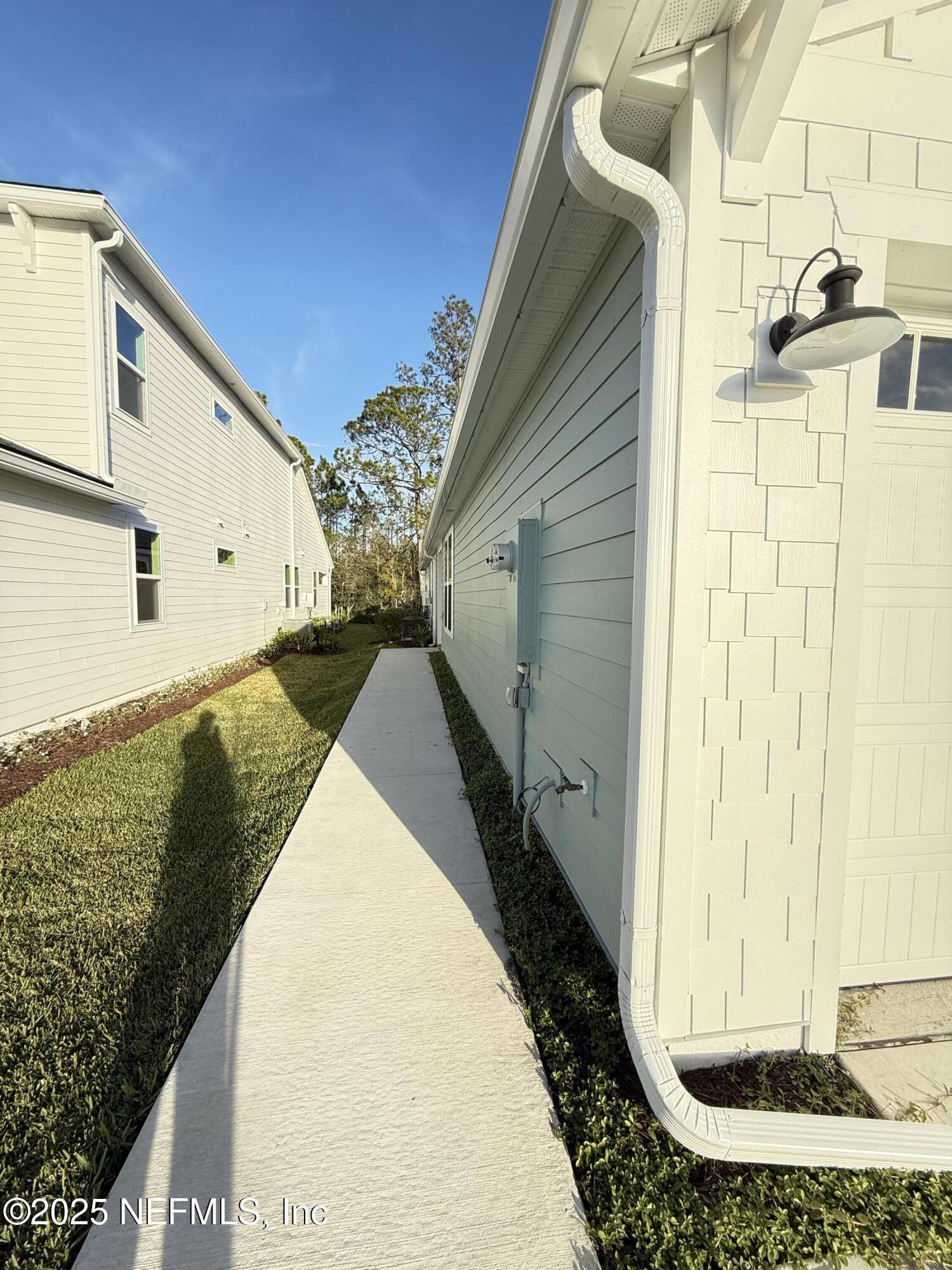 12 MULBERRY Road