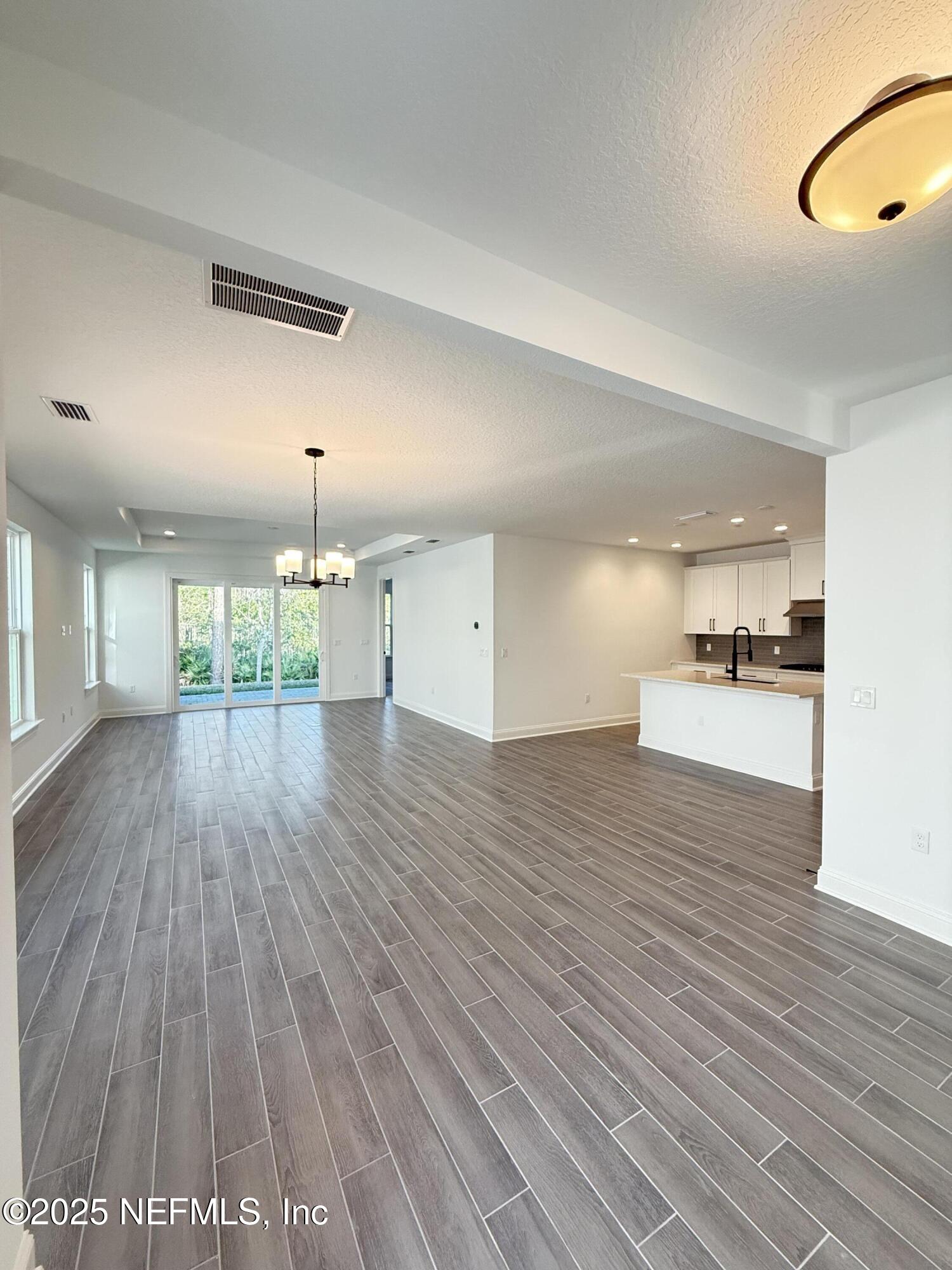 12 MULBERRY Road