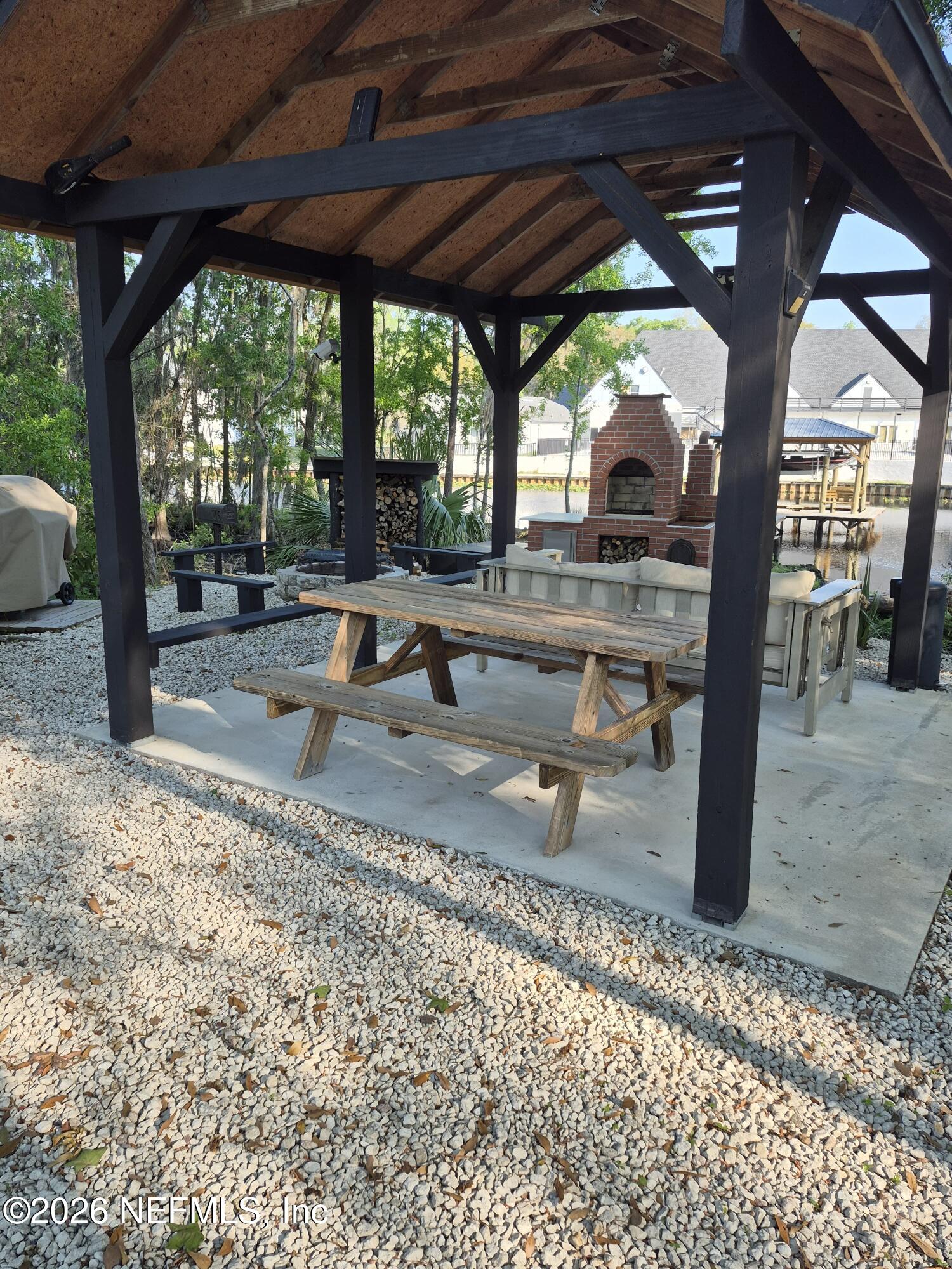 6093 HYDE PARK Circle