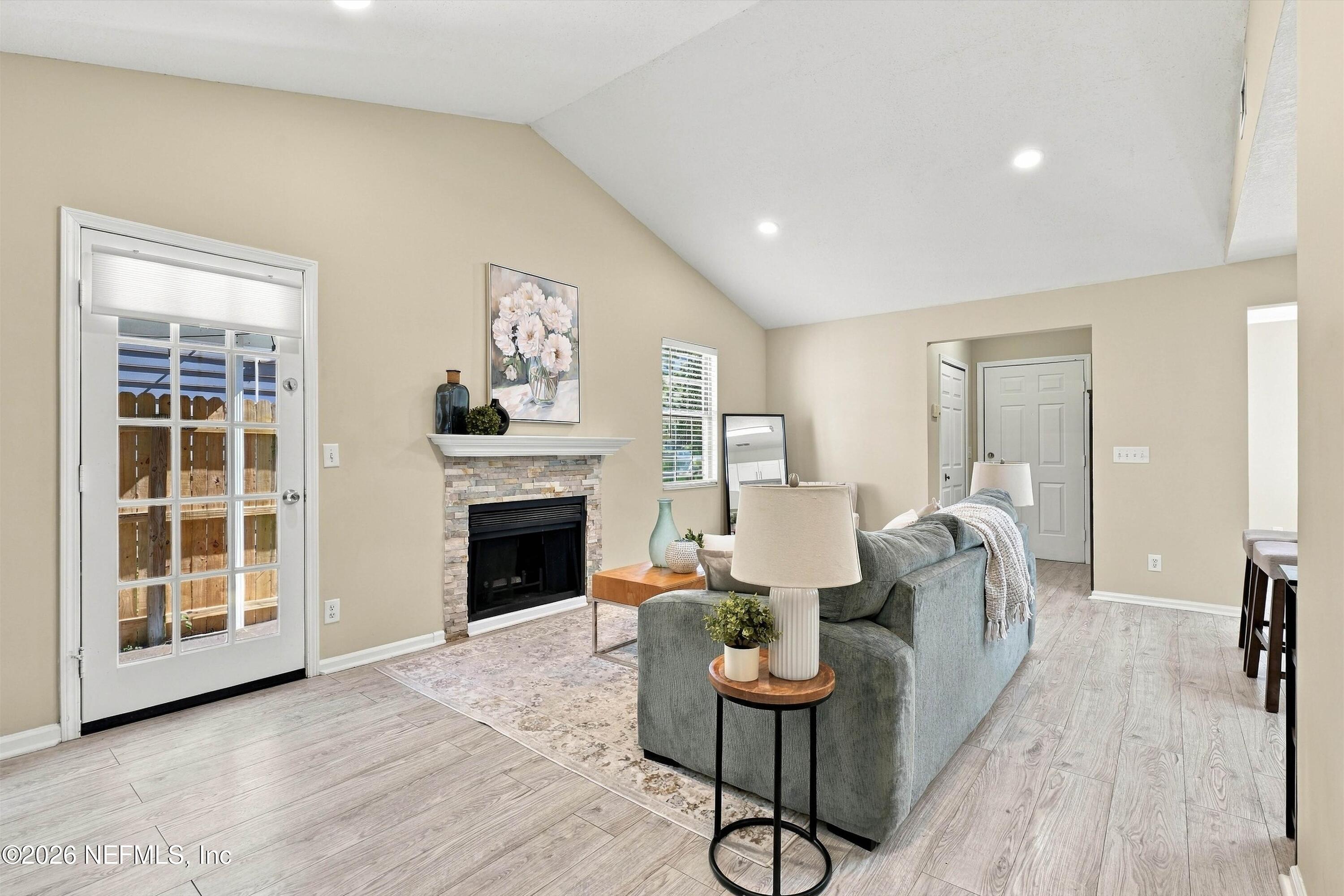 3721 JAMESTOWN Lane
