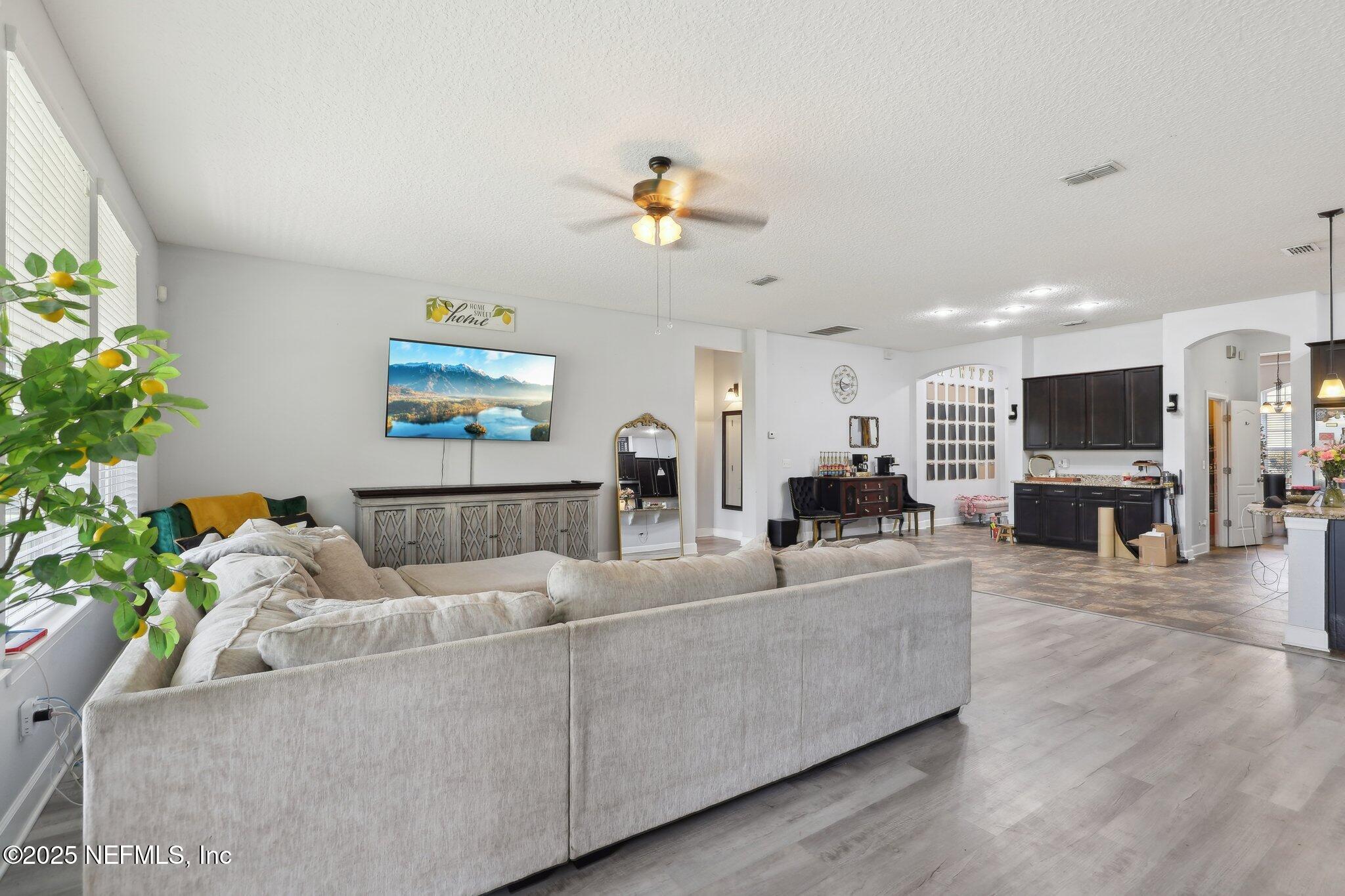 4431 VISTA POINT Lane