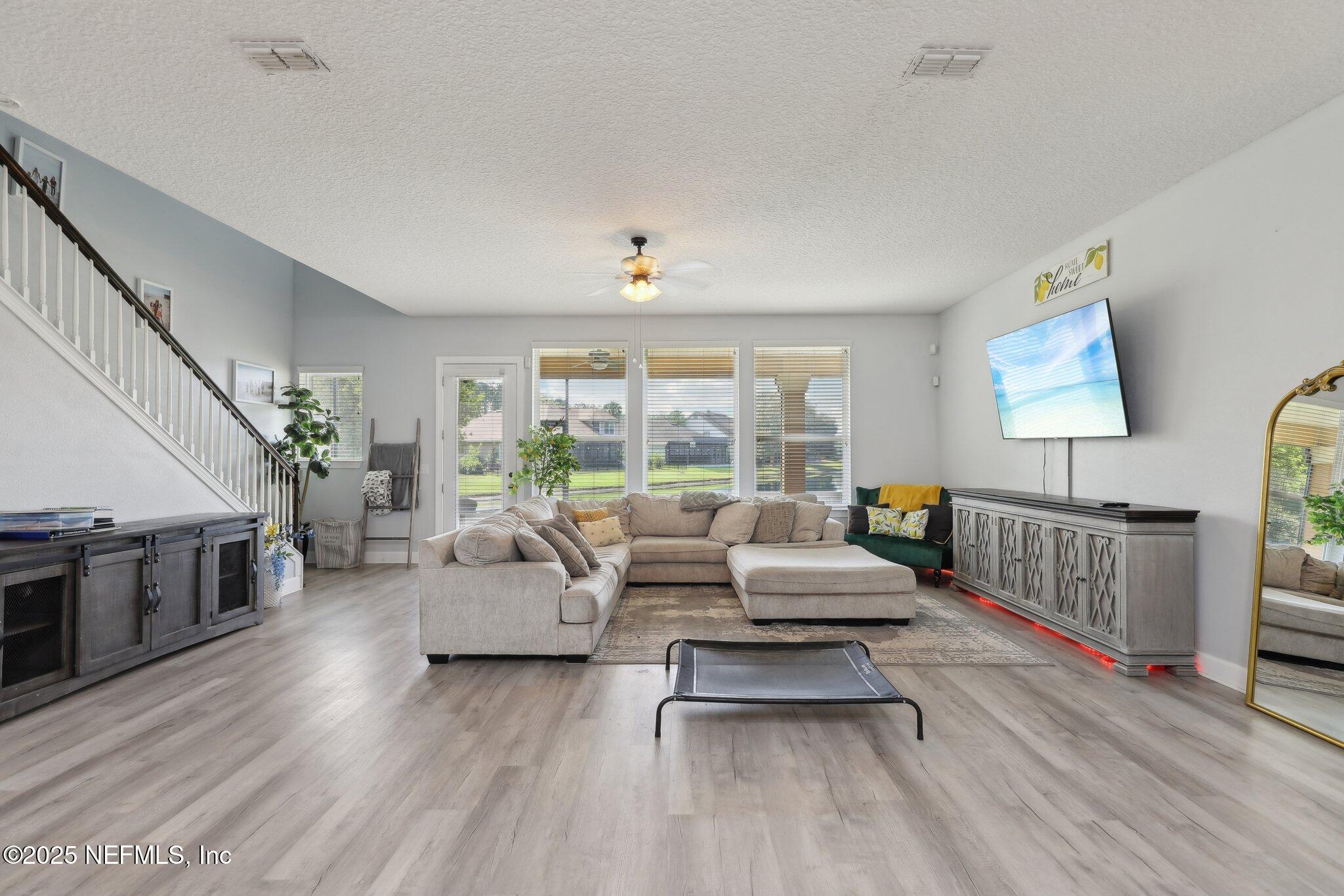 4431 VISTA POINT Lane