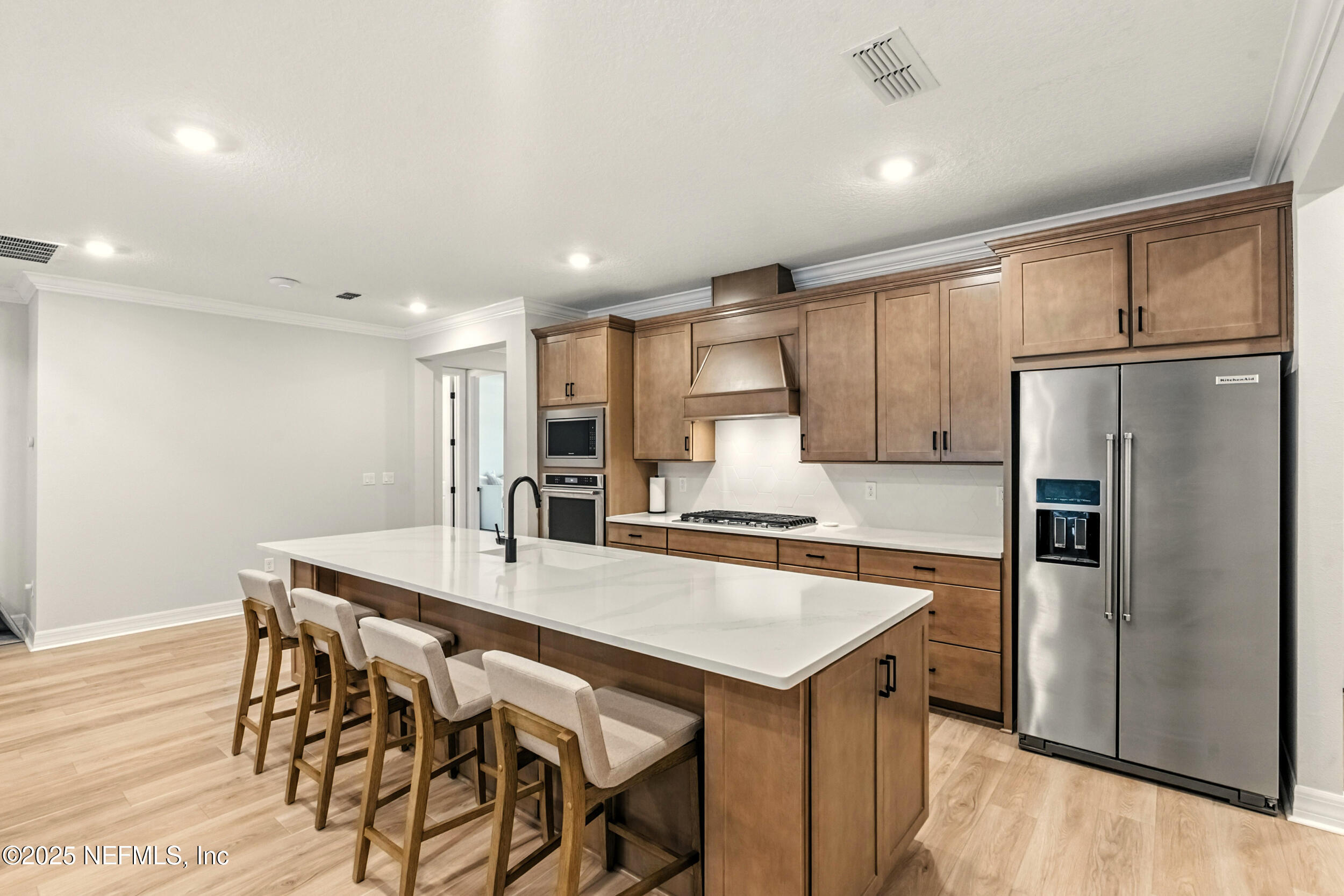 12470 ROYAL RED Way