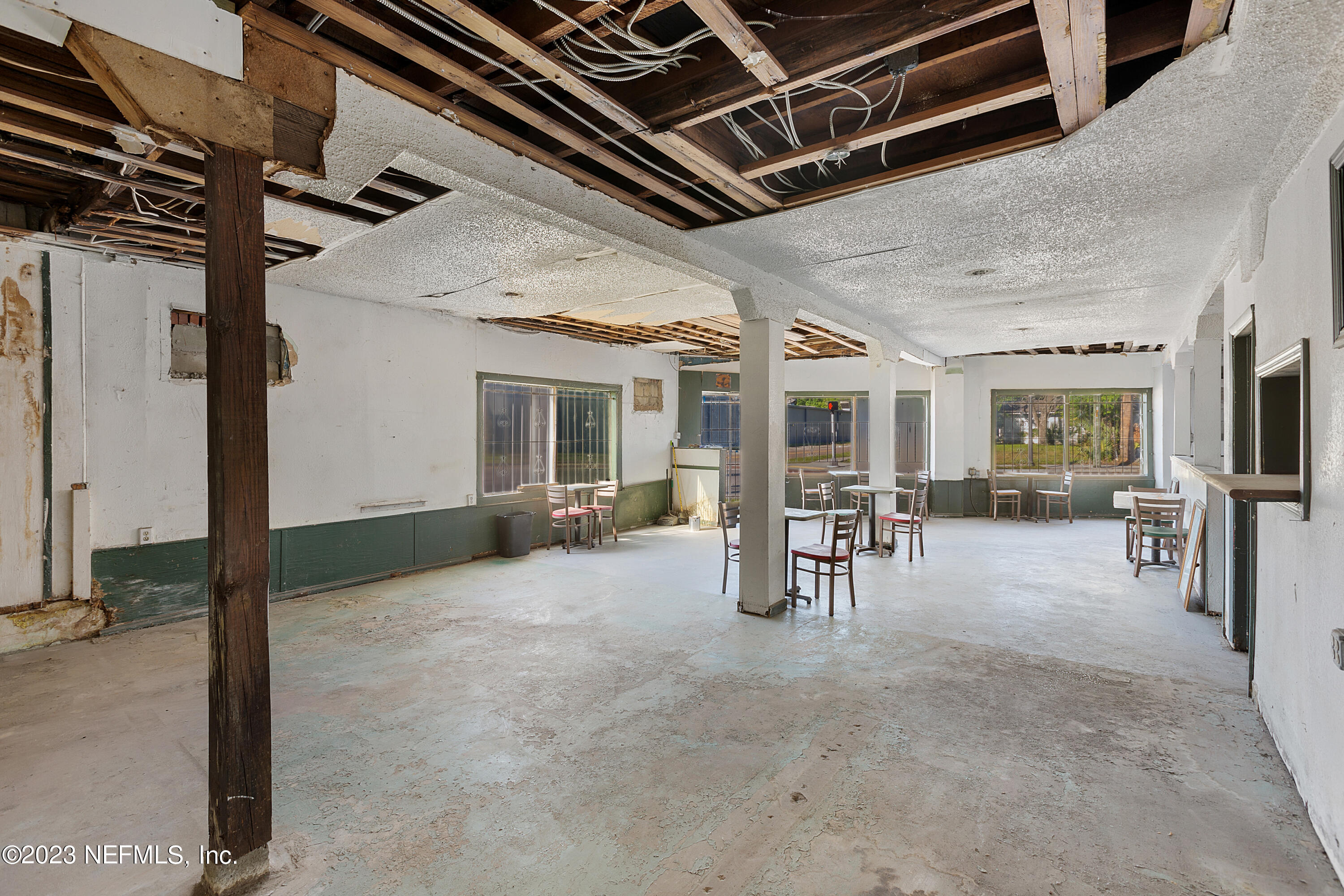 3101 MONCRIEF Road