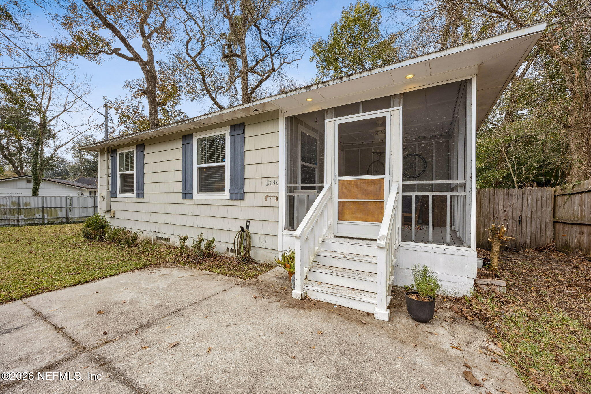 2846 CHEROKEE Circle W