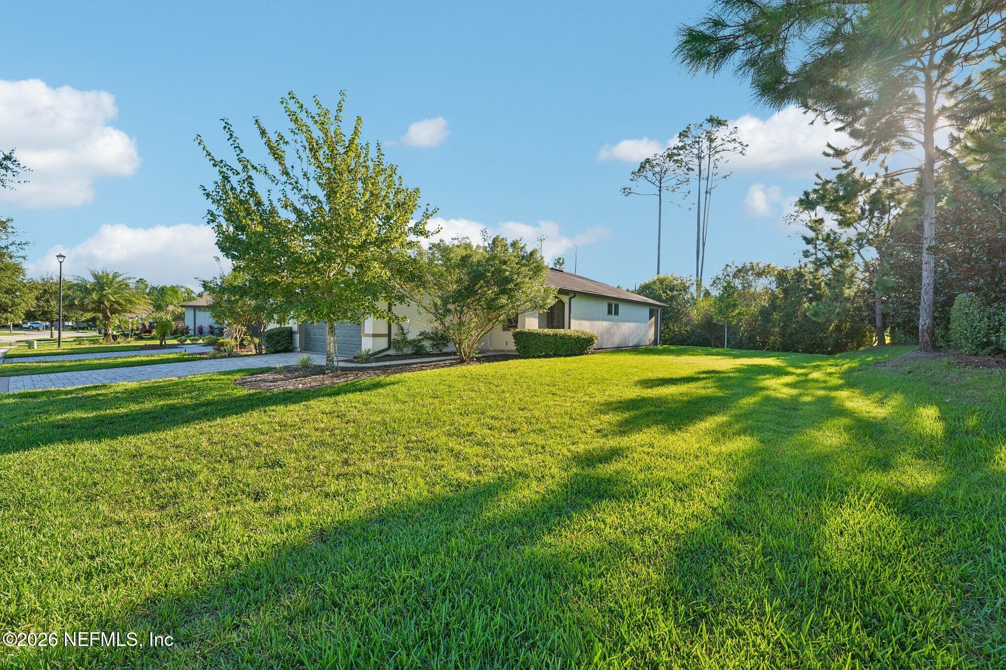 28 FOREST SPRING Drive