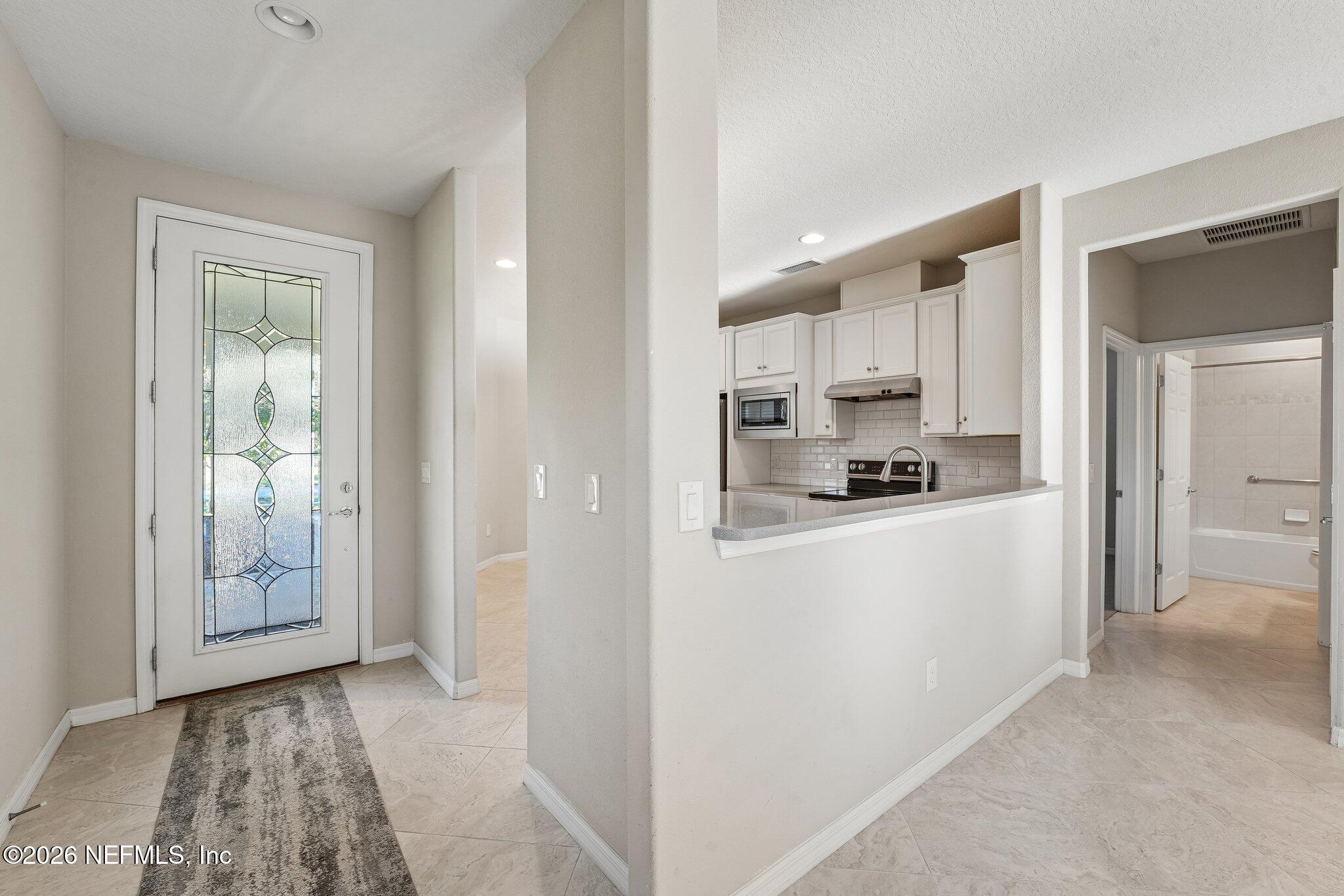 28 FOREST SPRING Drive