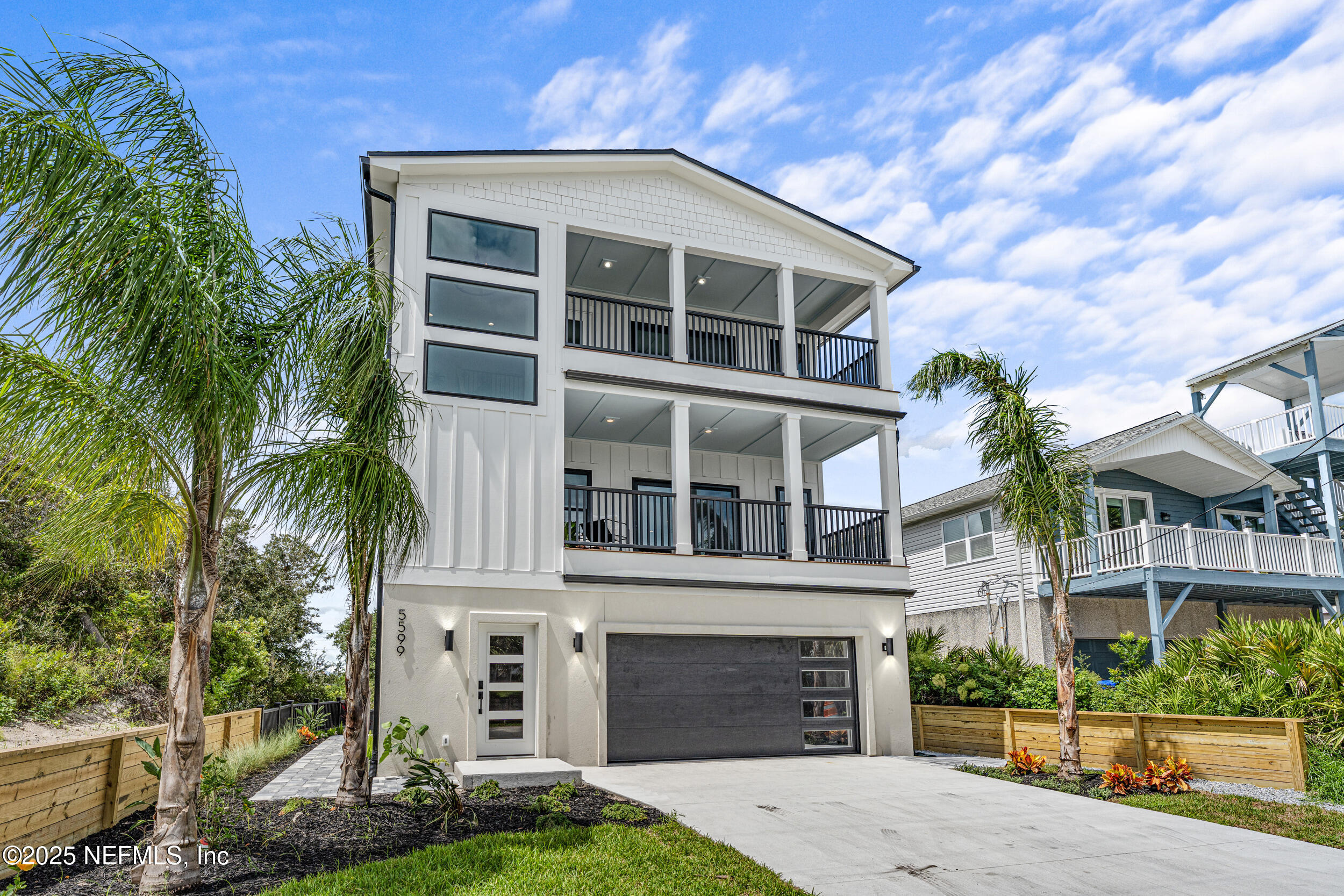 5599 PELICAN Way