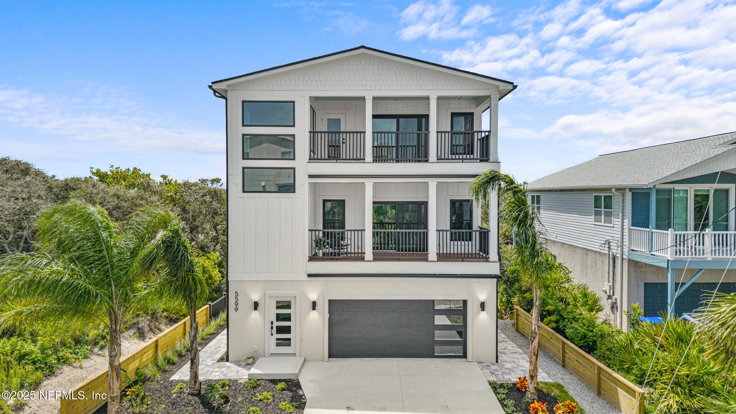 5599 PELICAN Way