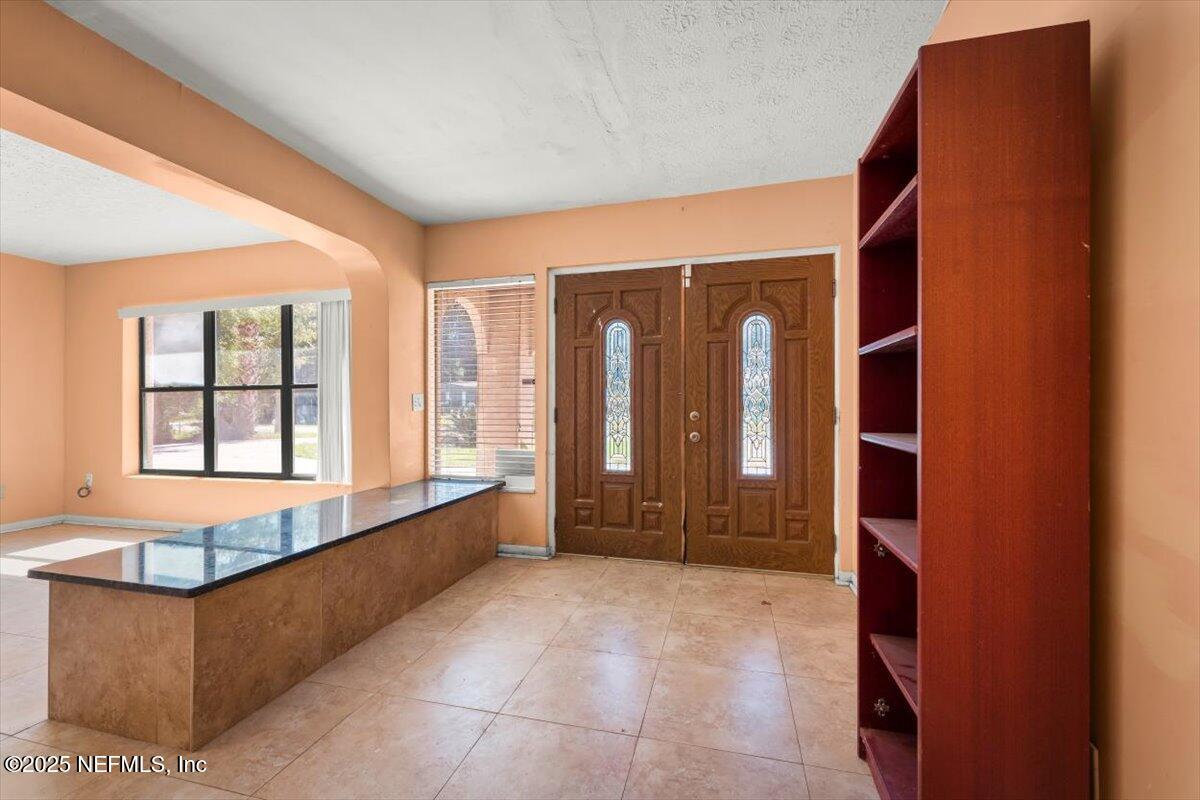 1645 FOREST HILLS Road